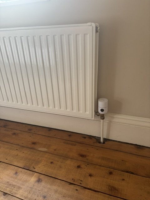 Smart TRV radiator_bottom.jpeg