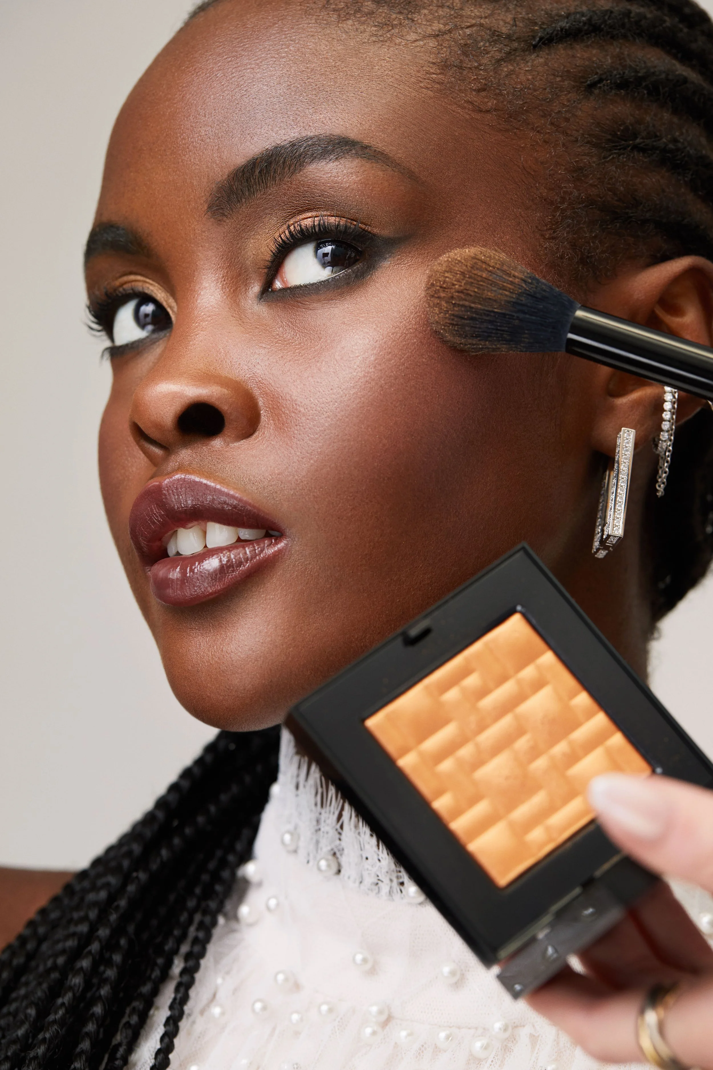 BobbiBrown_FY24_Jan_Mar_Evergreen_Bridal_Glam_Look_219_v1_FINAL-min.jpg