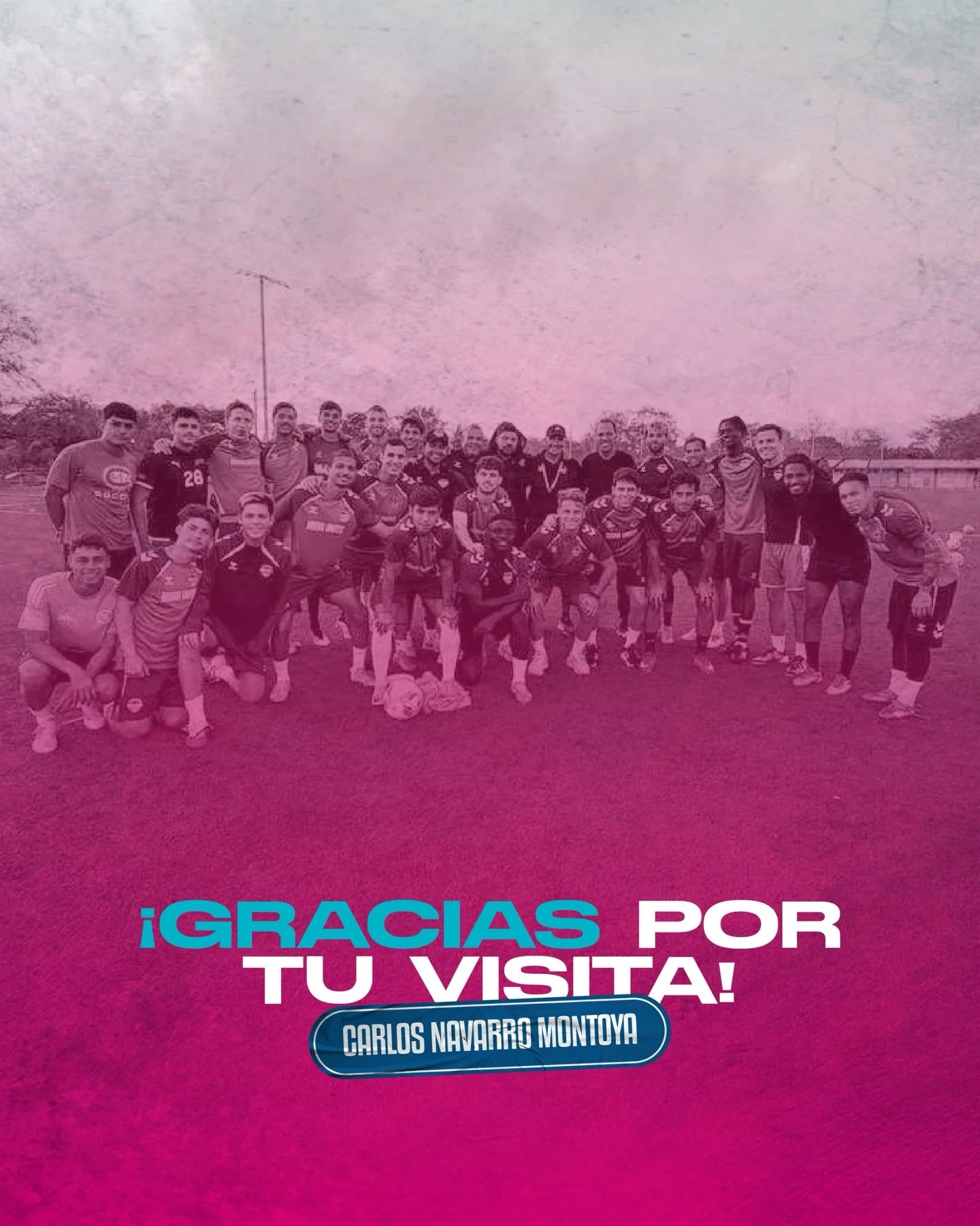 Hoy tuvimos una visita muy especial en el entrenamiento. ⚽️

Nos acompa&ntilde;&oacute; Carlos Navarro Montoya, quien comparti&oacute; un lindo momento con nuestros jugadores.

Gracias por la visita y por inspirar a las nuevas generaciones. 💪