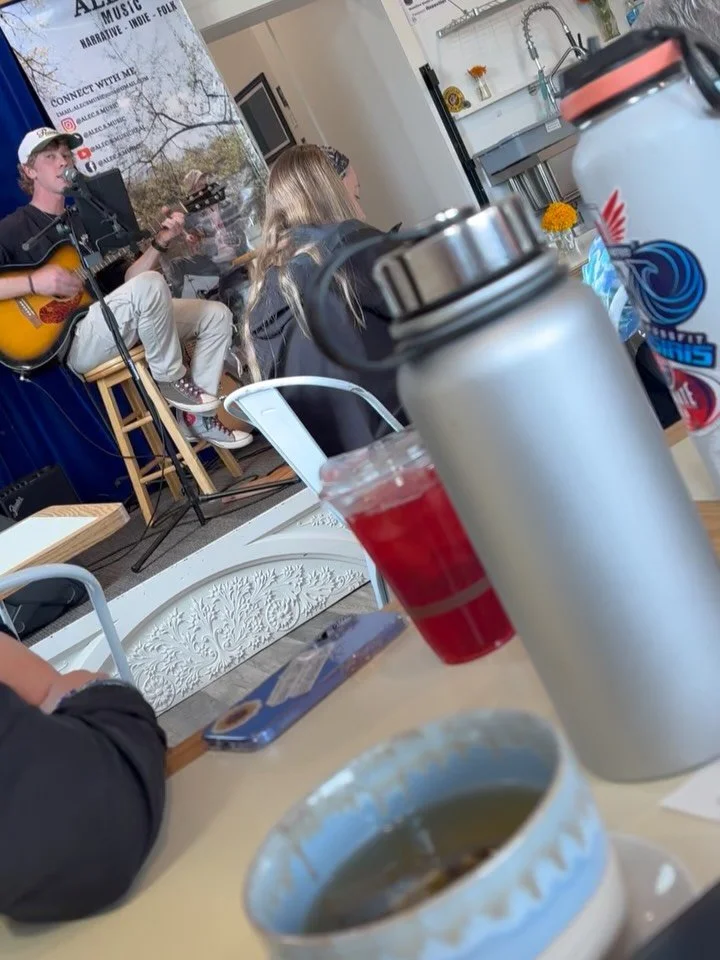 Perfect chill cafe vibes with @alec.s.music