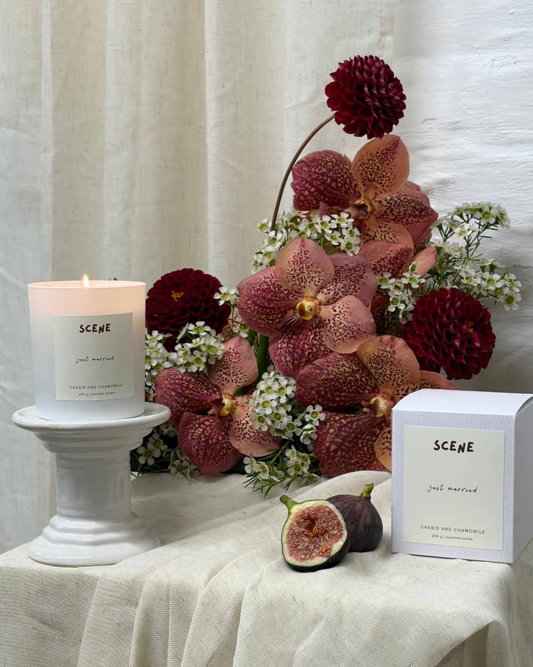 Just_Married_scented_candle_wedding_gift_4.png