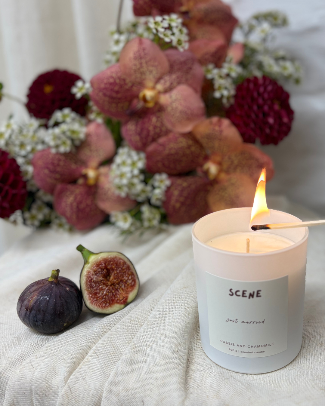 Just_Married_scented_candle_wedding_gift_3.png