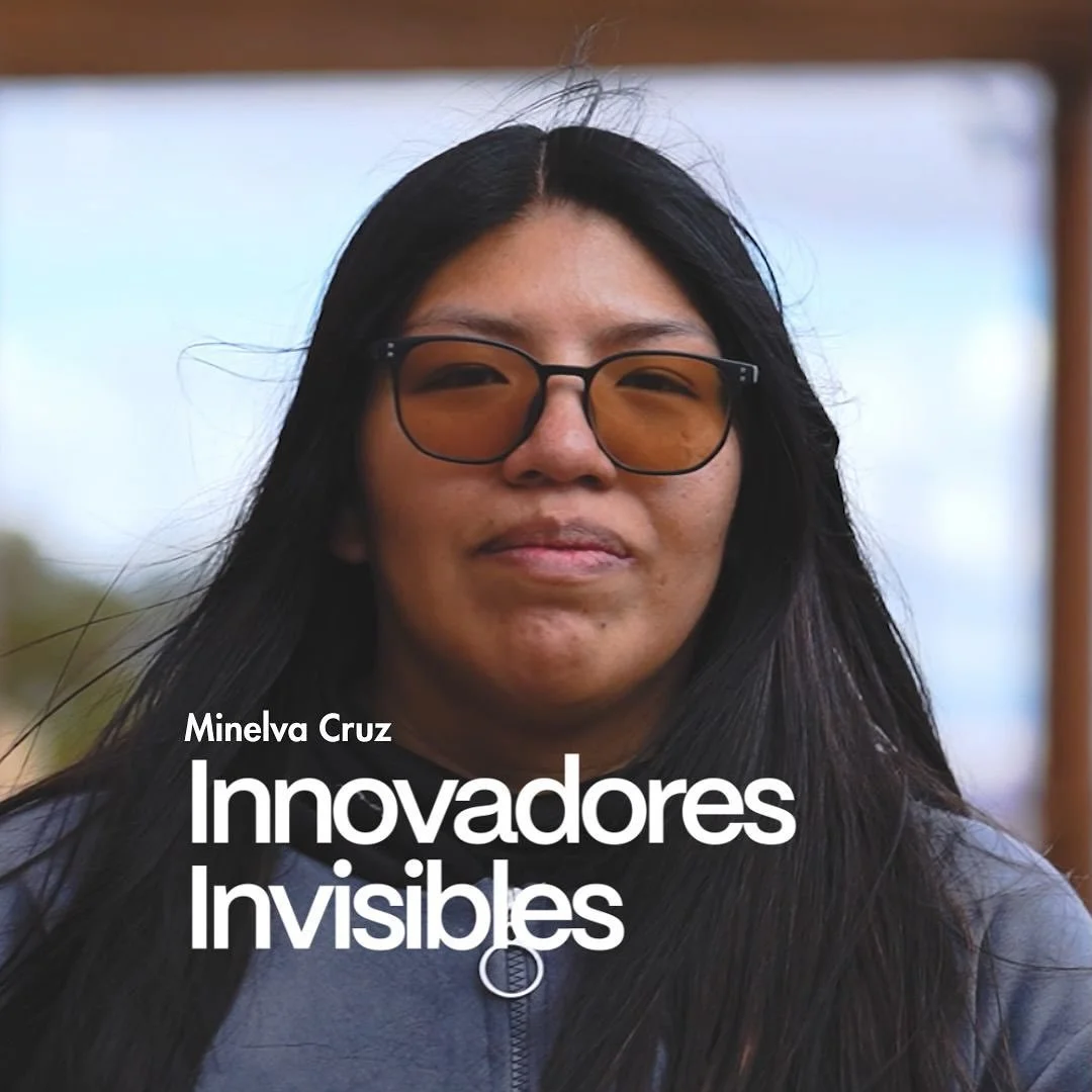📺 Revive las historias de Innovadores Invisibles que est&aacute;n transformando Camar. 

Desliza y conoce a ➡️📍 Minelva Cruz impulsando el turismo cultural para proteger las profundas ra&iacute;ces de su comunidad Licanantay y a Alfredo Colque, des