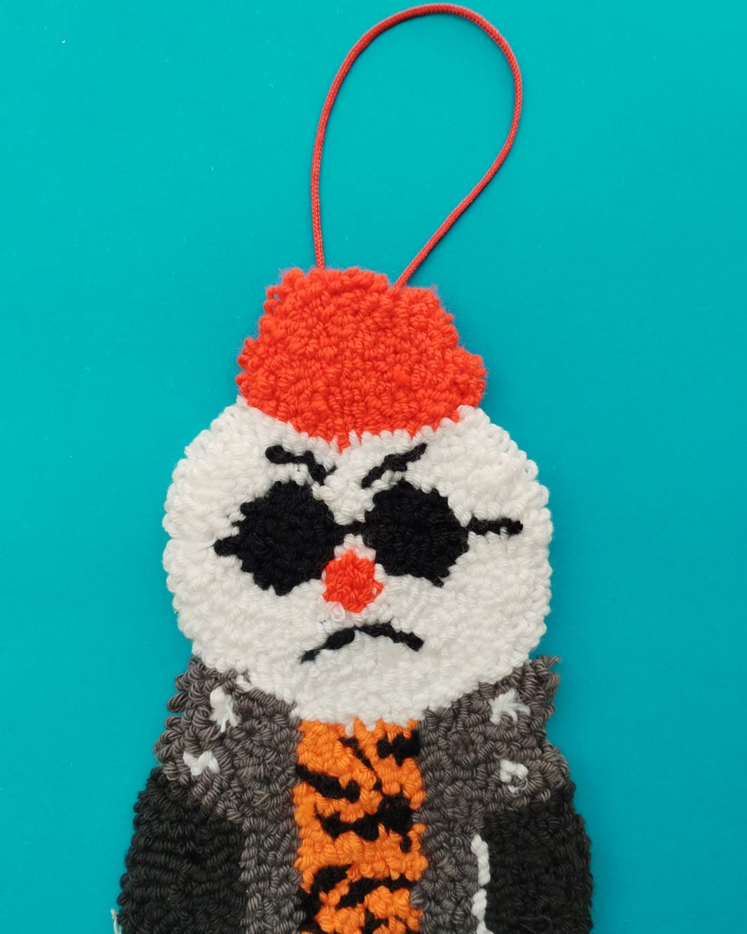 Punk y Payaso, camiseta atigrada