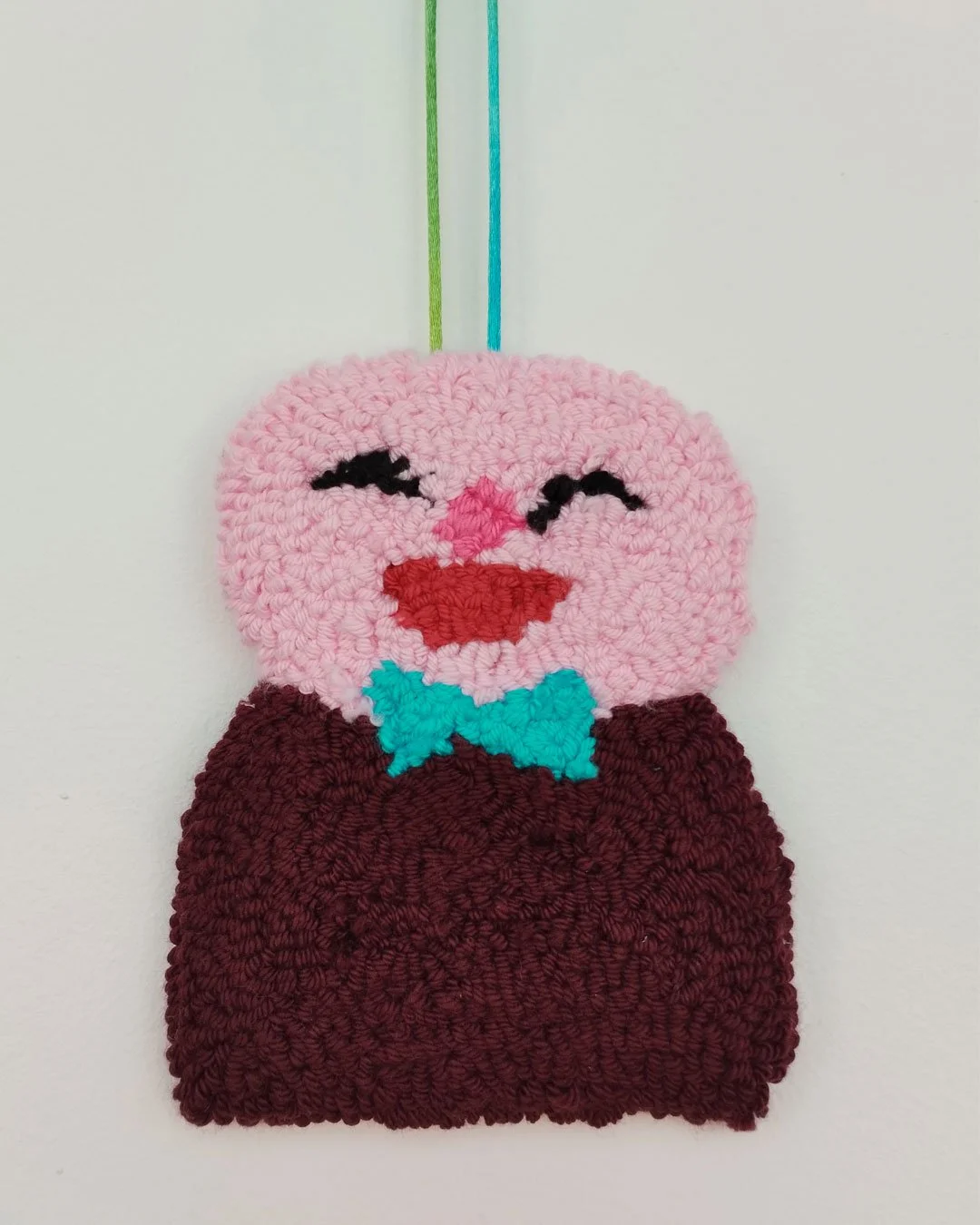 Dominguero con pajarita