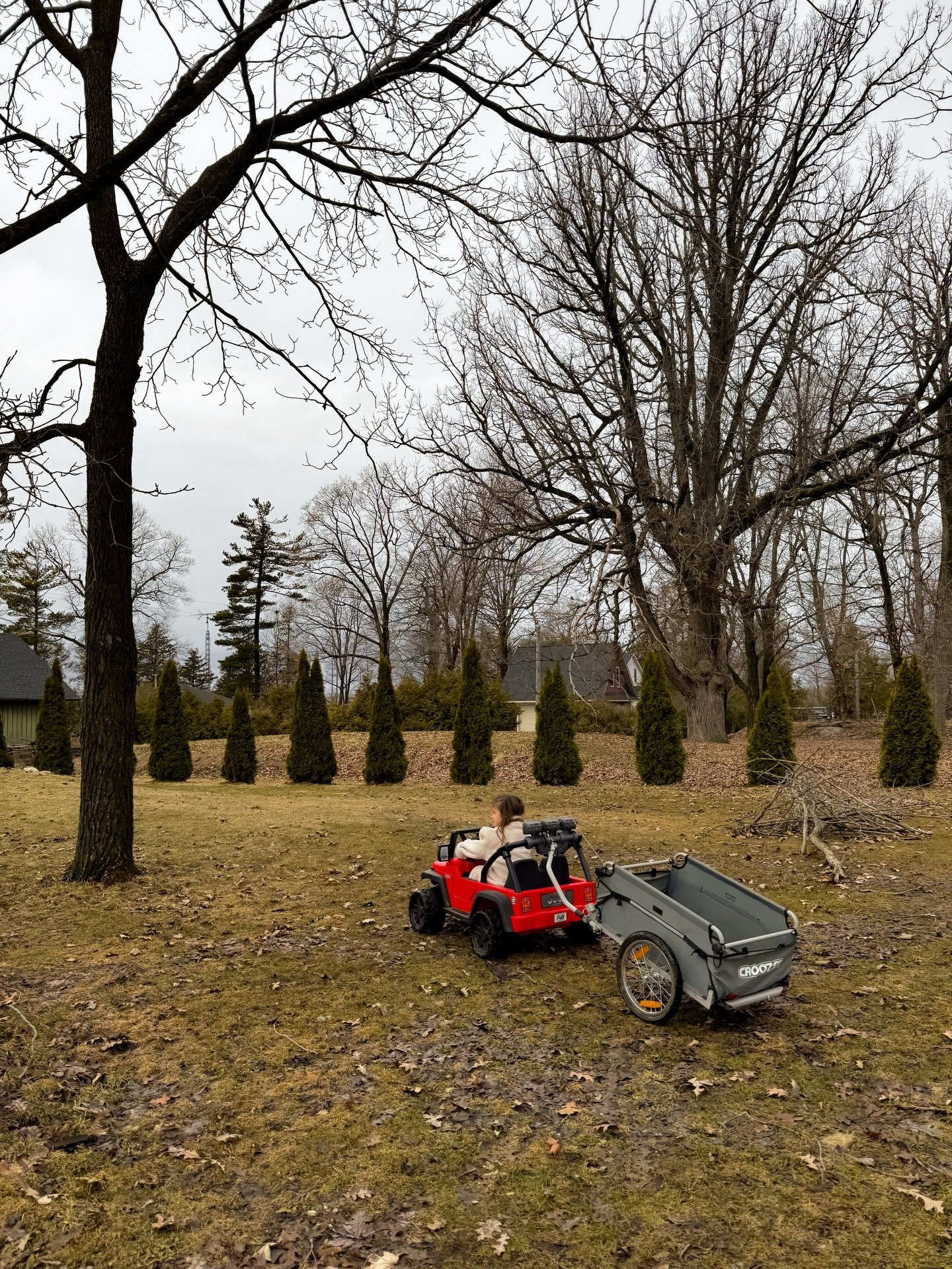 Cannot wait to fully thaw out and burn those rubber wheels into hot concrete. Who else is impatiently praying on North American weather? 

Travel photography | family cottage | spring travel | family travel | lake couchiching