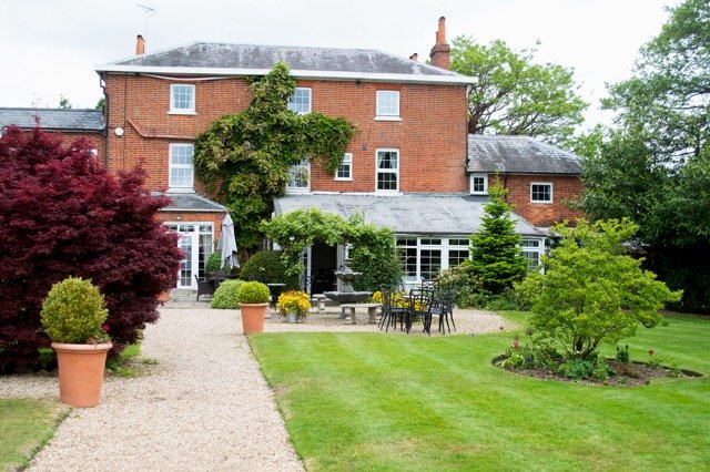 10 Beautiful Wedding Venues in Berkshire for Stunning Wedding Photos