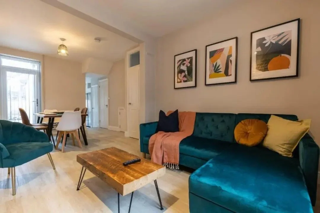 High End, City Centre, Parking, Garden, 4 beds - Mysa Property Management