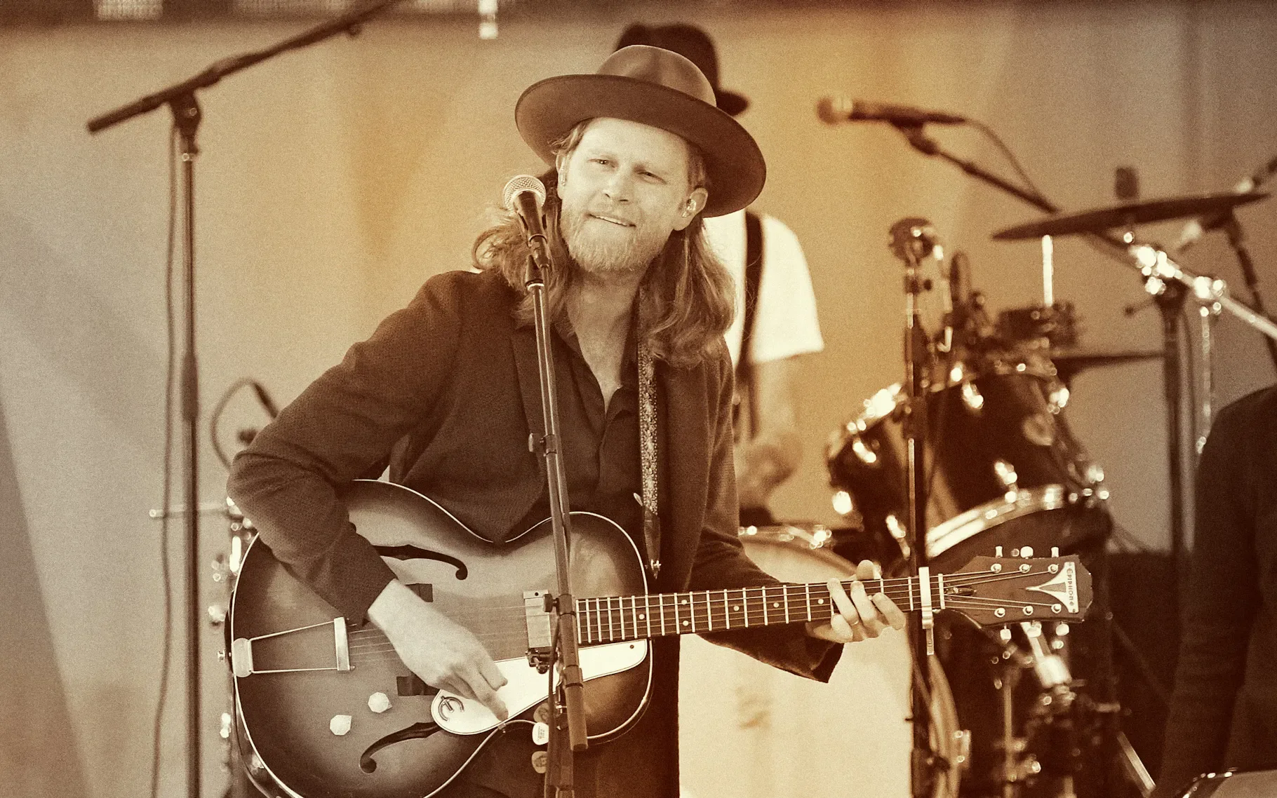 Wesley Schultz on "Pretty Paper”