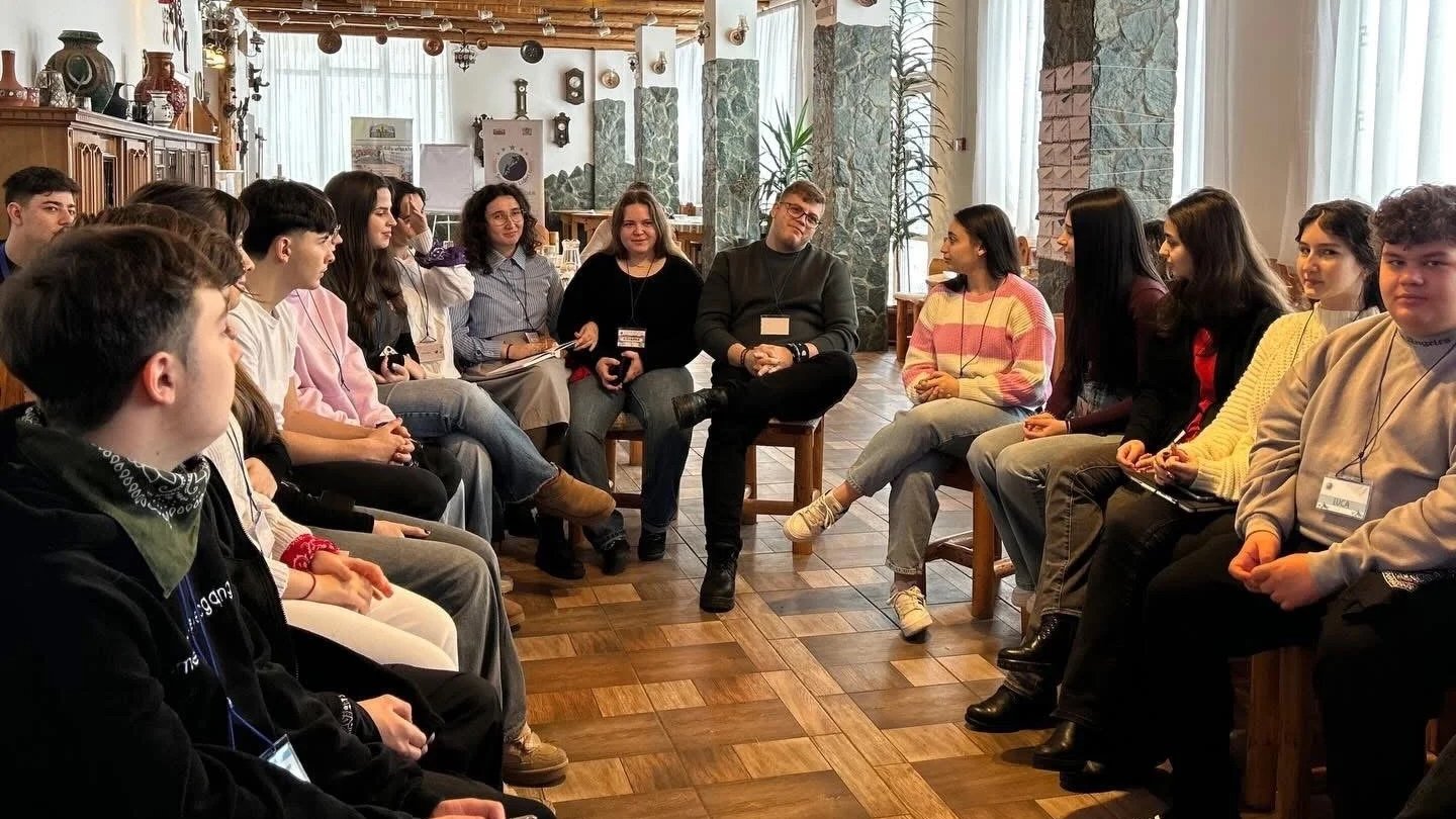 „Tânăr și Lider” 4, sau unde mai mare este cel care slujește