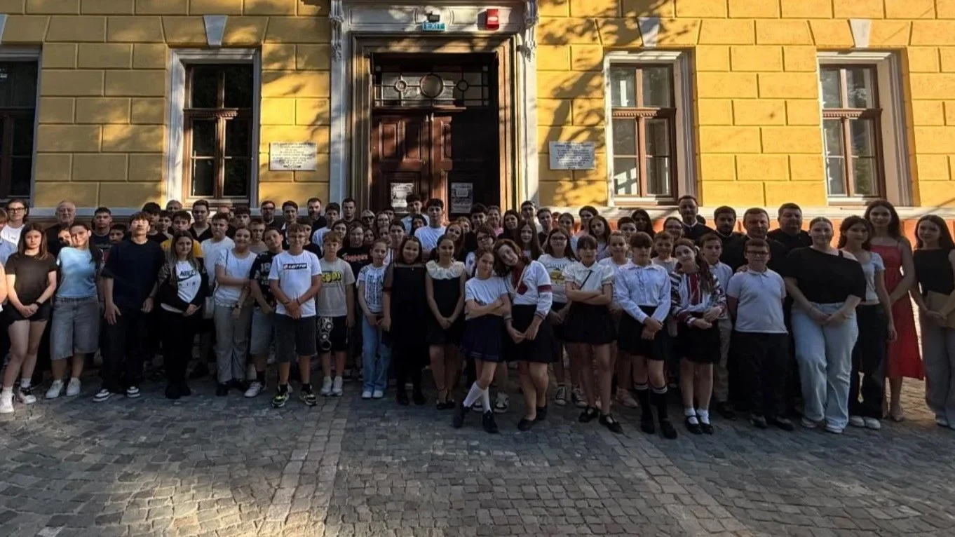 Peste 180 de adolescenți din Protopopiatul Moldova Nouă au participat la activitățile catehetice „Tineri în Biserică” la Oravița și Moldova Nouă