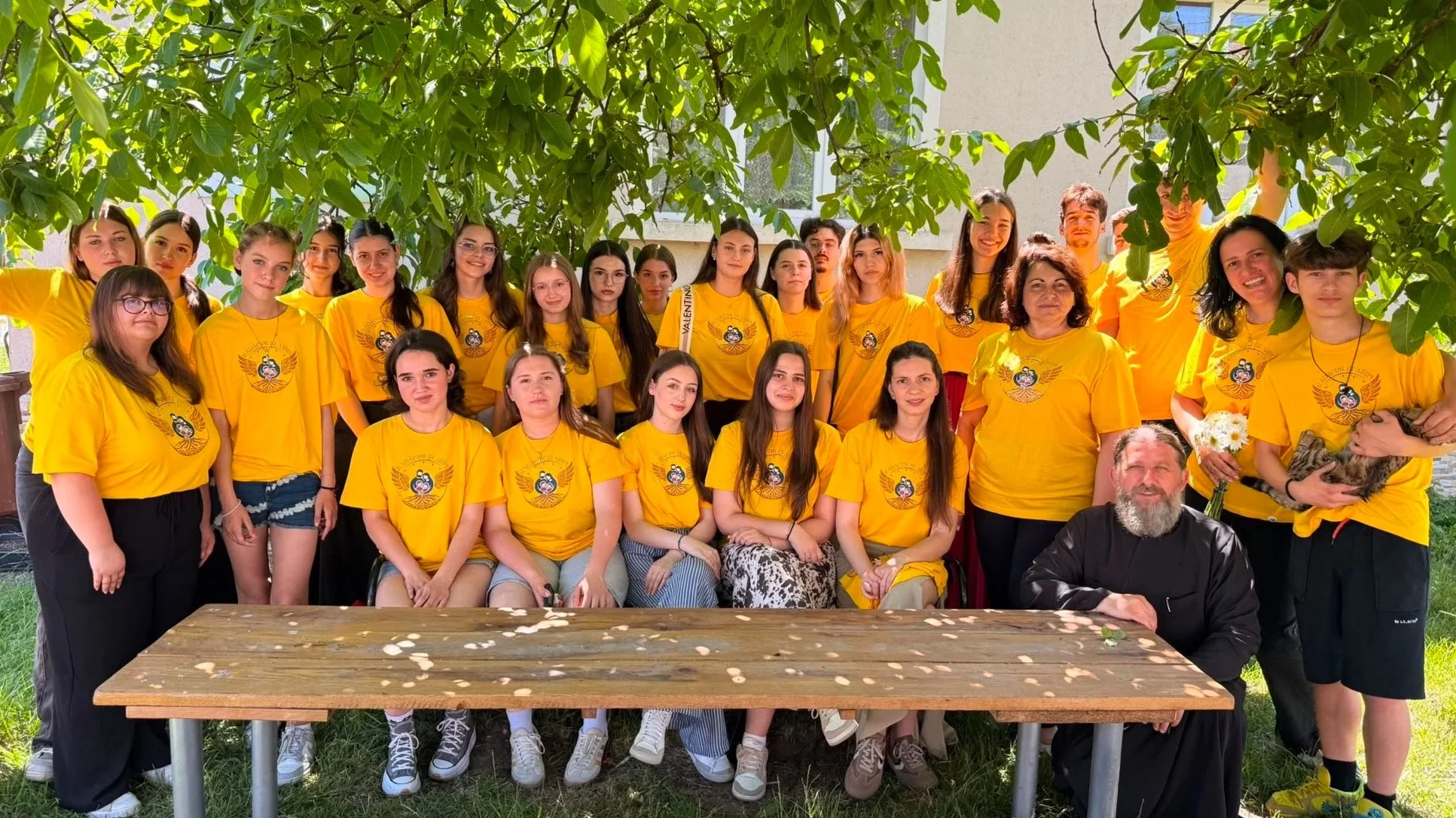 Reuniunea voluntarilor programului de tabere „Rădăcini și Aripi”