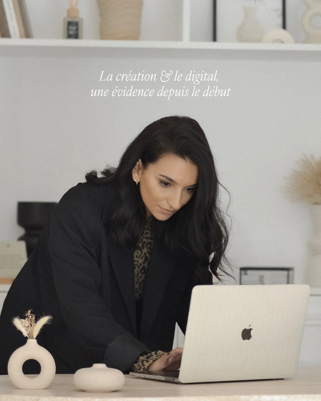 Rien n&rsquo;a chang&eacute;&hellip; enfin presque !
J&rsquo;ai pris un petit coup de vieux en pr&eacute;parant ce post 😂

Petit flashback sur les outils qui ont accompagn&eacute; mes premi&egrave;res explorations cr&eacute;atives :

～ Le vieil ordi