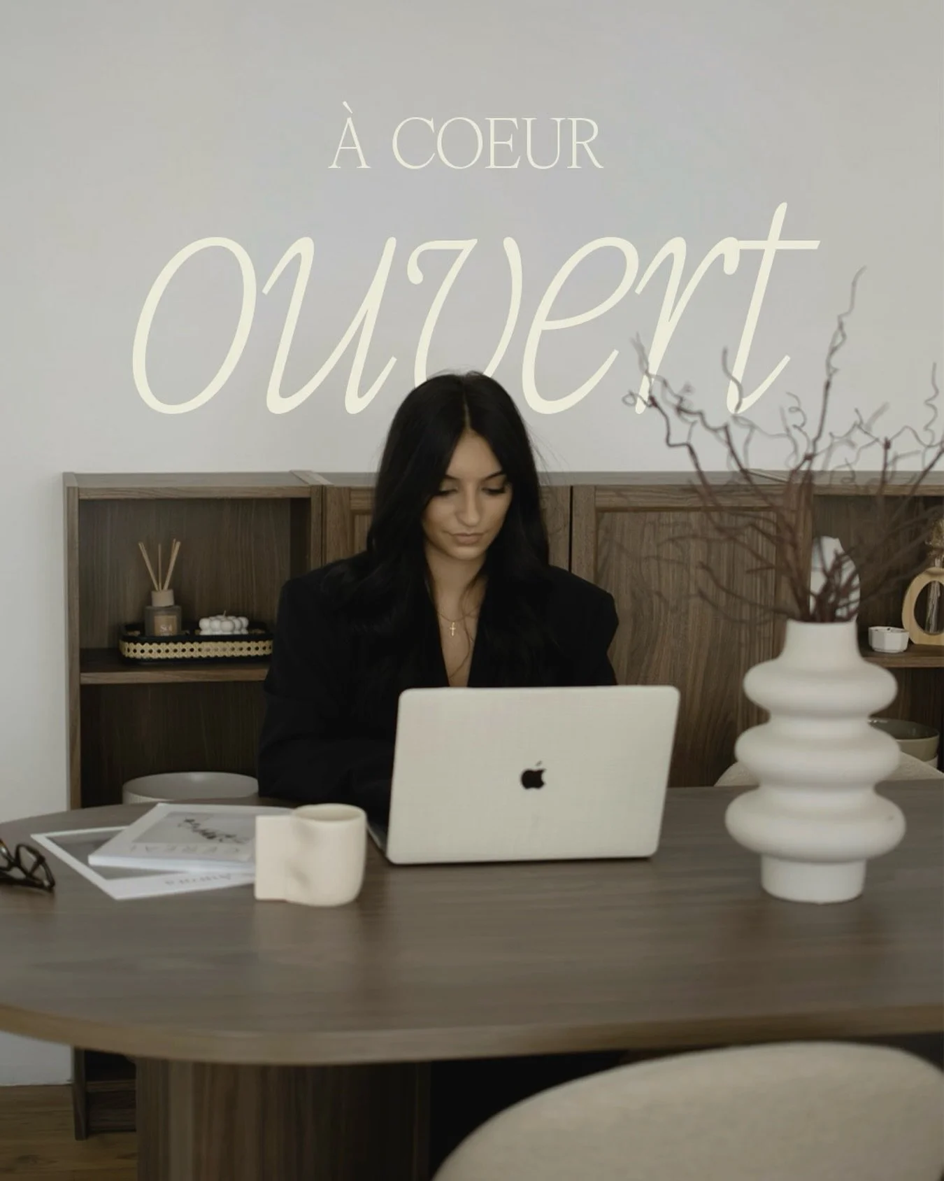 Fermer un chapitre. En &eacute;crire un nouveau.

2025.. je l&rsquo;avoue, elle m&rsquo;a secou&eacute;e comme jamais. Fatigue. Doutes. Cr&eacute;ativit&eacute; &agrave; plat.. Si toi aussi elle ne t&rsquo;a pas &eacute;pargn&eacute;, bienvenue au cl