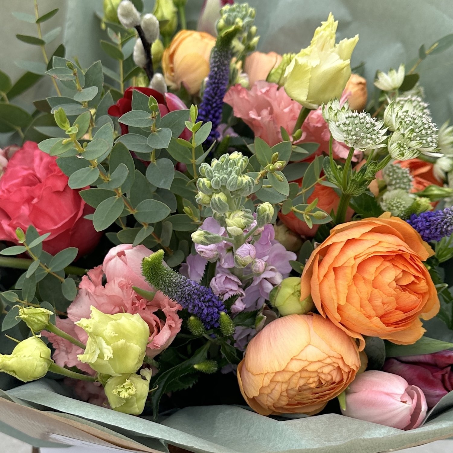 bright-colourful-bouquet.jpg