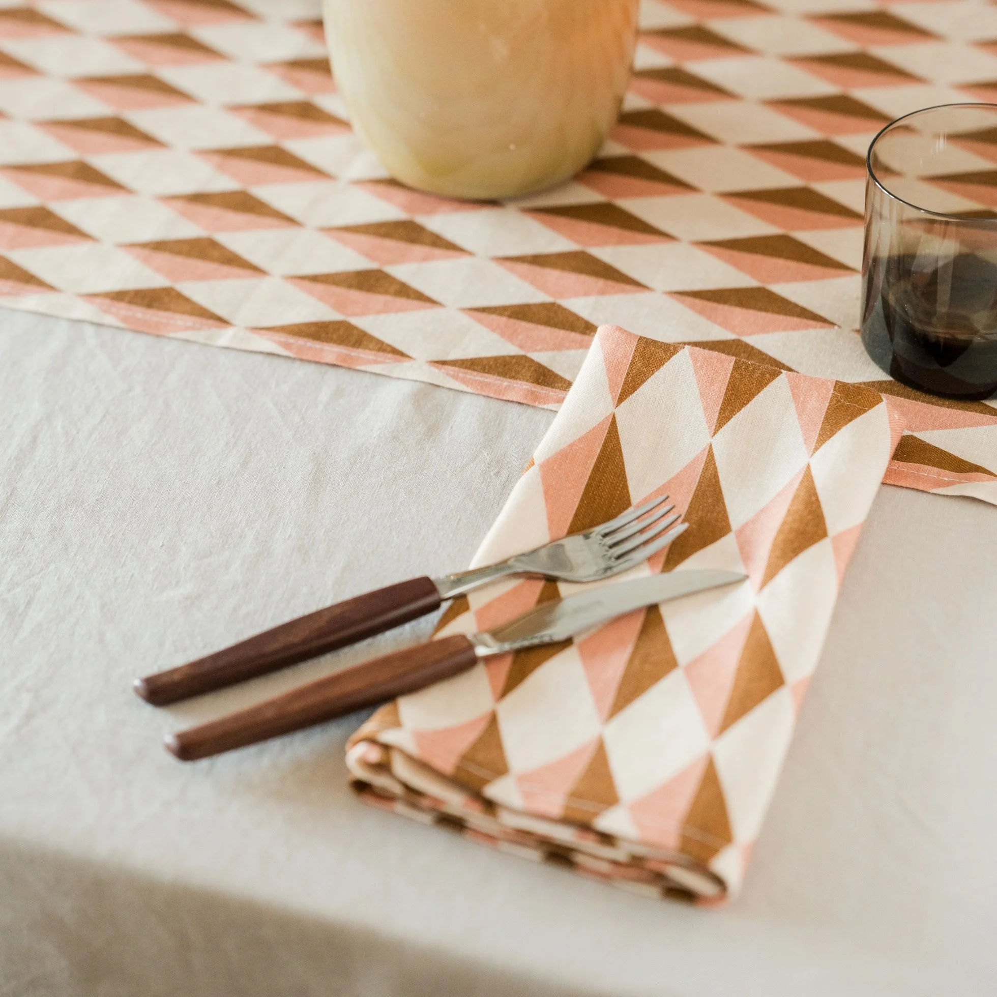 PinkHarlequinNapkins00120.jpg
