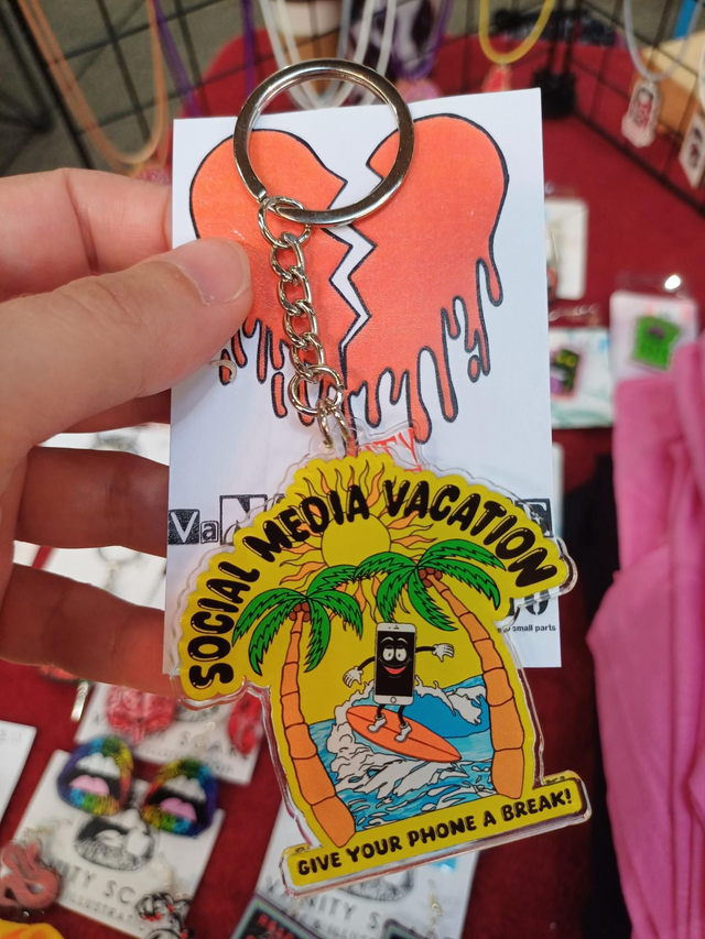 Social Media Vacation Keyring