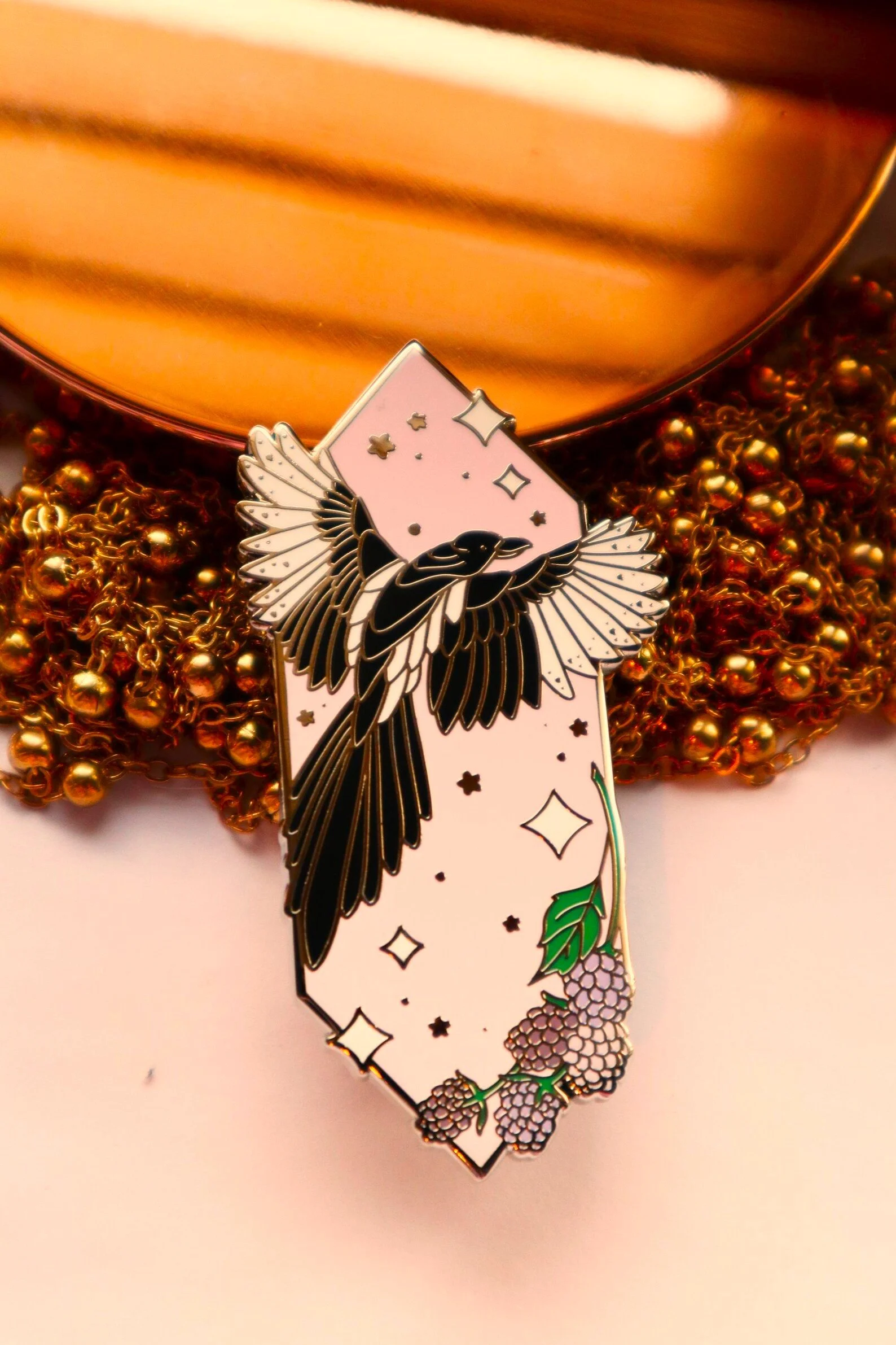 magpie pin.jpg