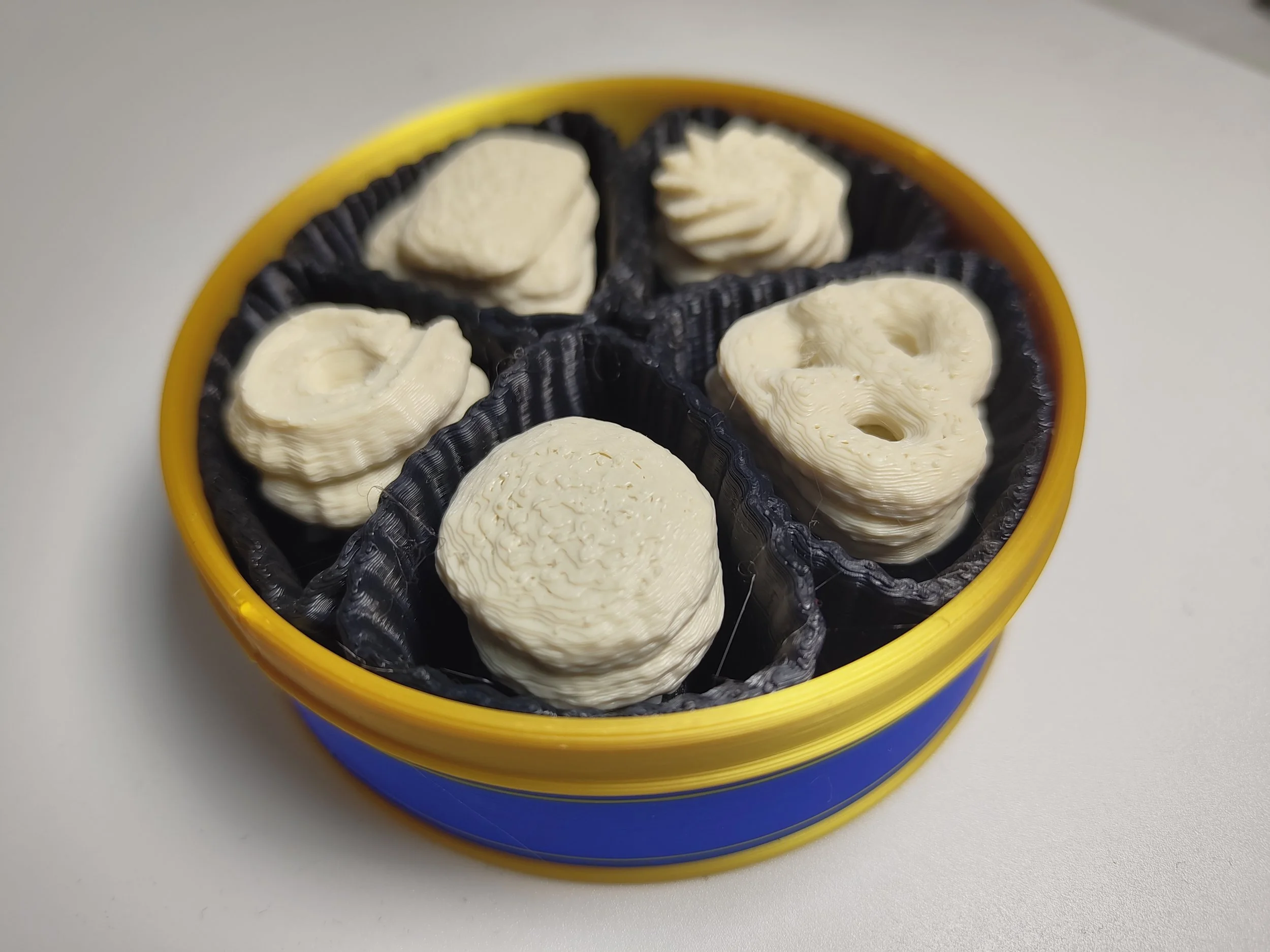 Shortbread Tin 5 Biscuit Clicker