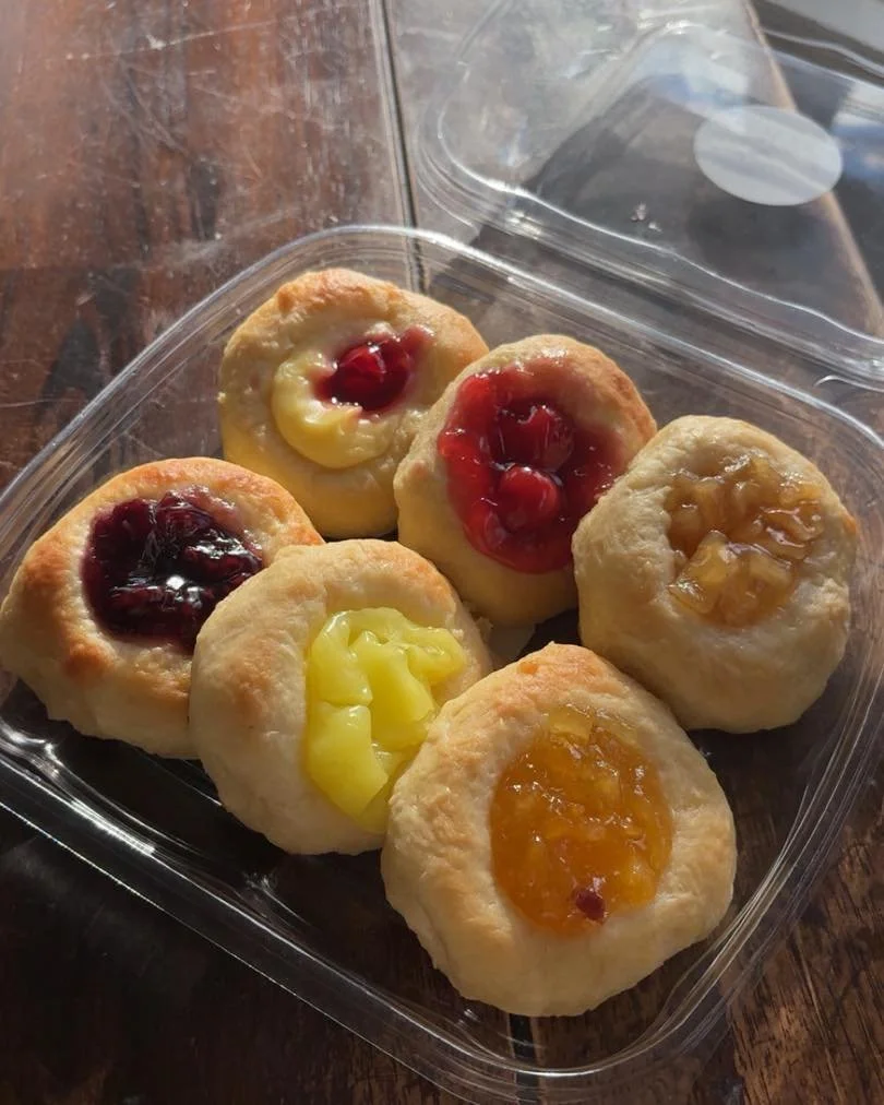 ❗️Sunday Flash Sale ❗️

We have a few dozen variety packs up for grabs today! $20/dozen
Must pick up - now until 8pm
9332 State Hwy 133

Message us if interested 🥰

#sixthstreetkolaches #kolachenation #kolaches #czechkolaches