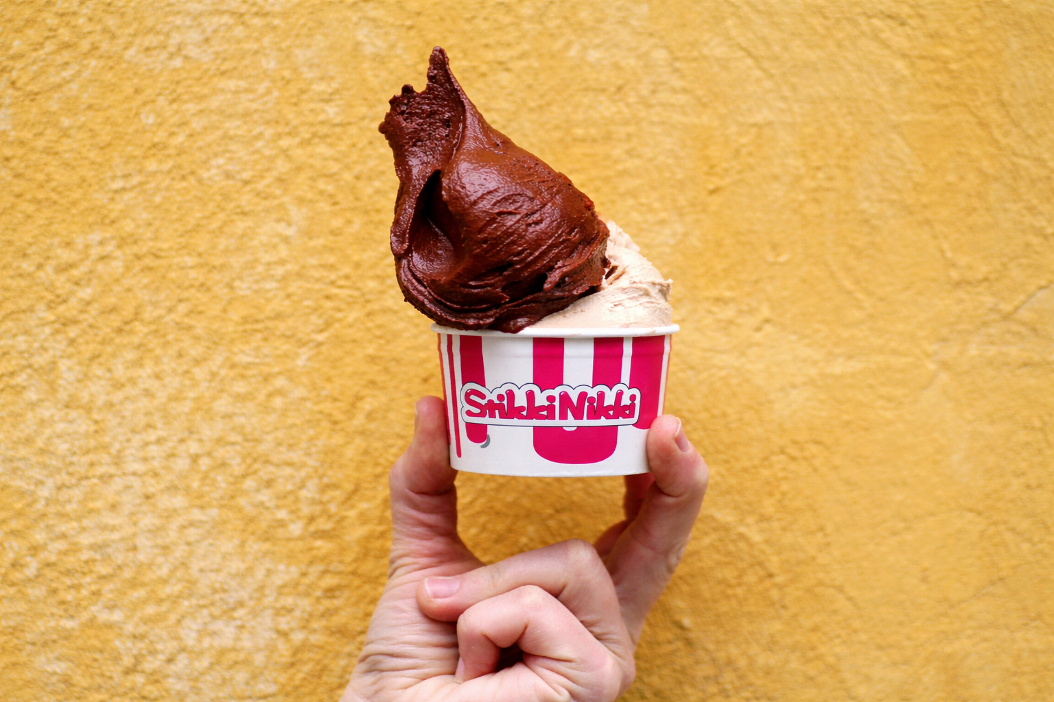 StikkiNikki Stockholm Ice Cream Gelato Jobs Scooper