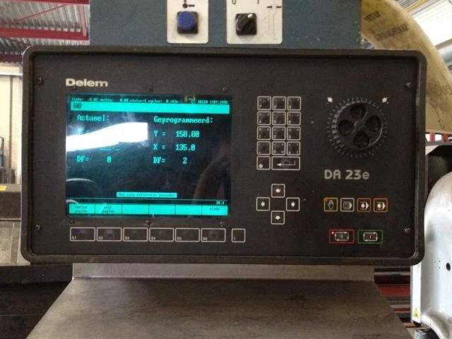 Control Numérico Delem DA-23e