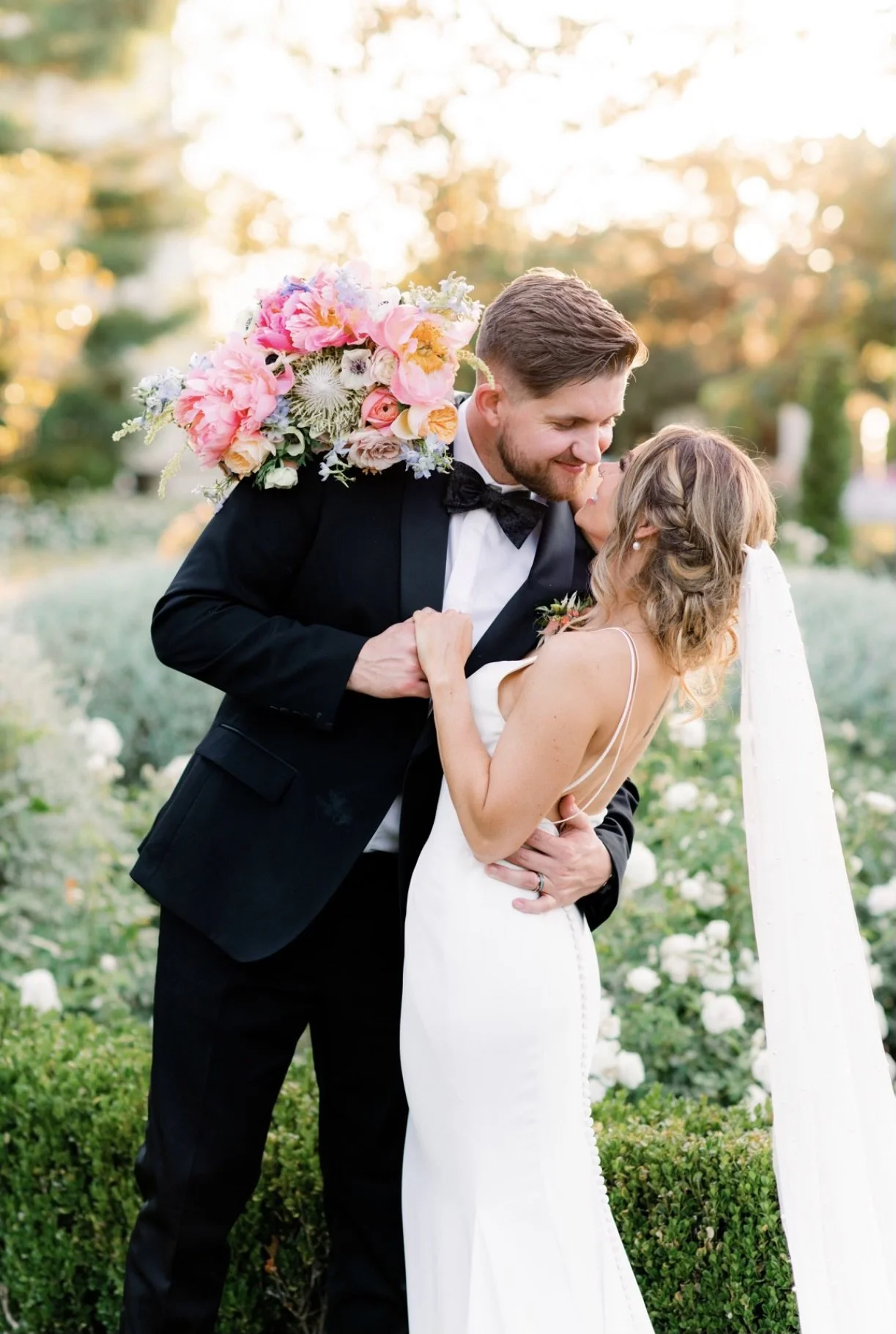 The Blonde Bouquet Floral Design - Northern California. Florist for Napa, Lake Tahoe, San Francisco, Sonoma weddings. Bright, colorful flowers, peonies, kind protea, delphinium, anemone, pinks, periwinkle, white, yellow, peach, blue, dusty rose. 