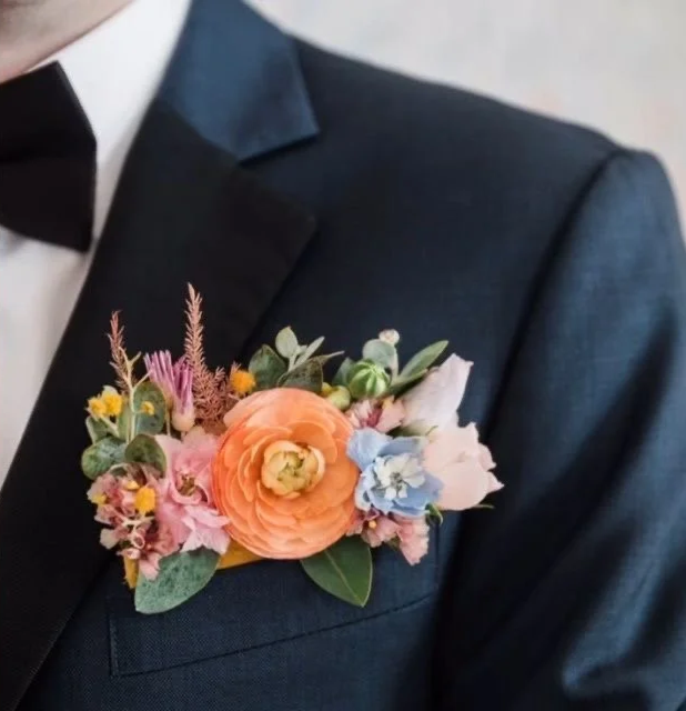  The Blonde Bouquet Floral Design - Northern California. Florist for Napa, Lake Tahoe, San Francisco, Sonoma weddings. Bright, colorful flowers, pocket boutonniere. Peach, periwinkle, dusty rose, yellow. 