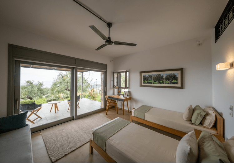 Premium Triple Shared - Ensuite Bathroom