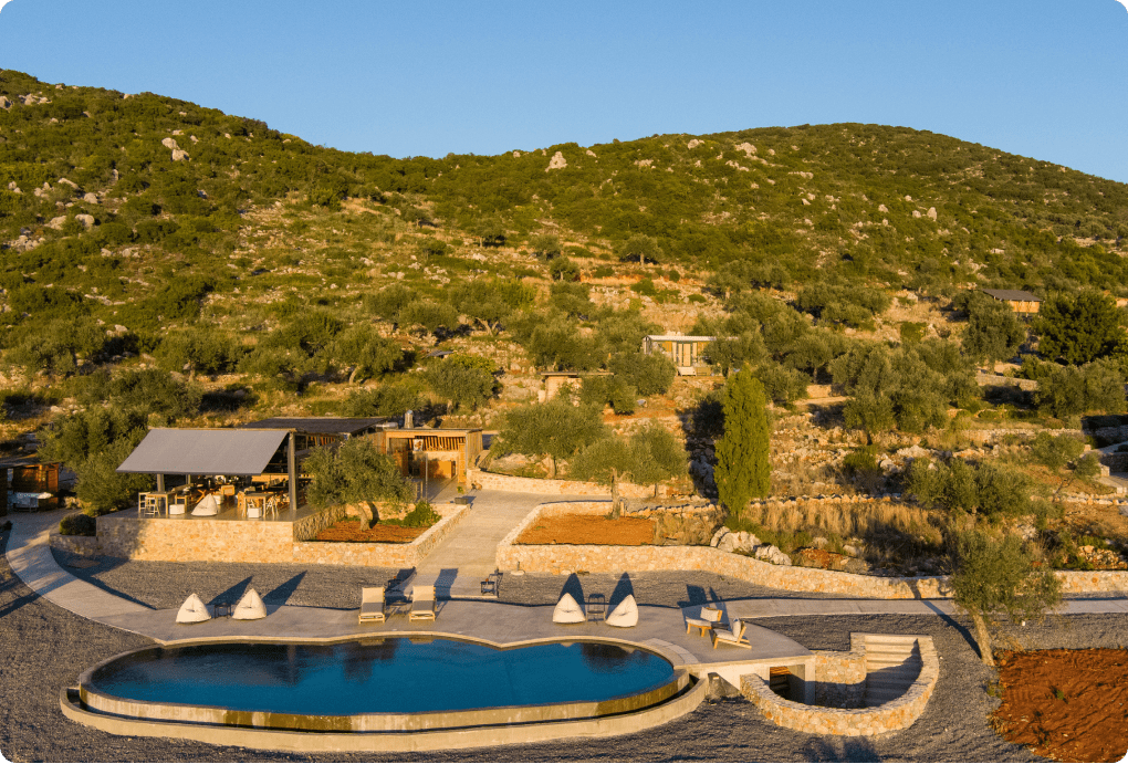 63a1dc7eeb7ea3469e556ad8_DSCF3980 3-min.png (Copy)