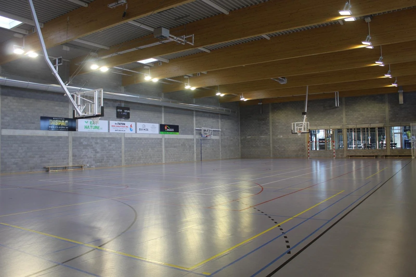 Plateau sportif du Centre Sportif de Clavier – terrain multisports intérieu