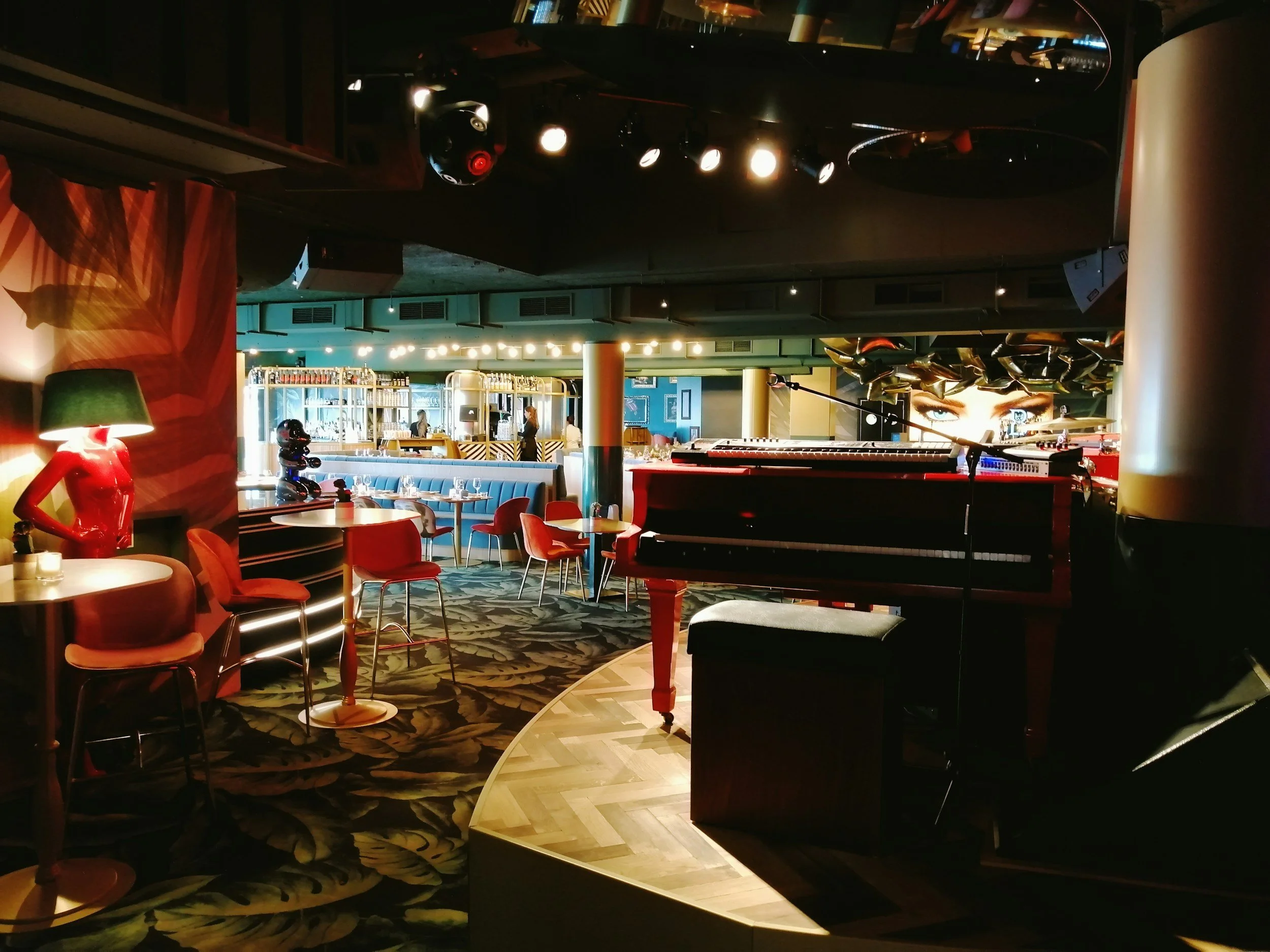 Piano Bar