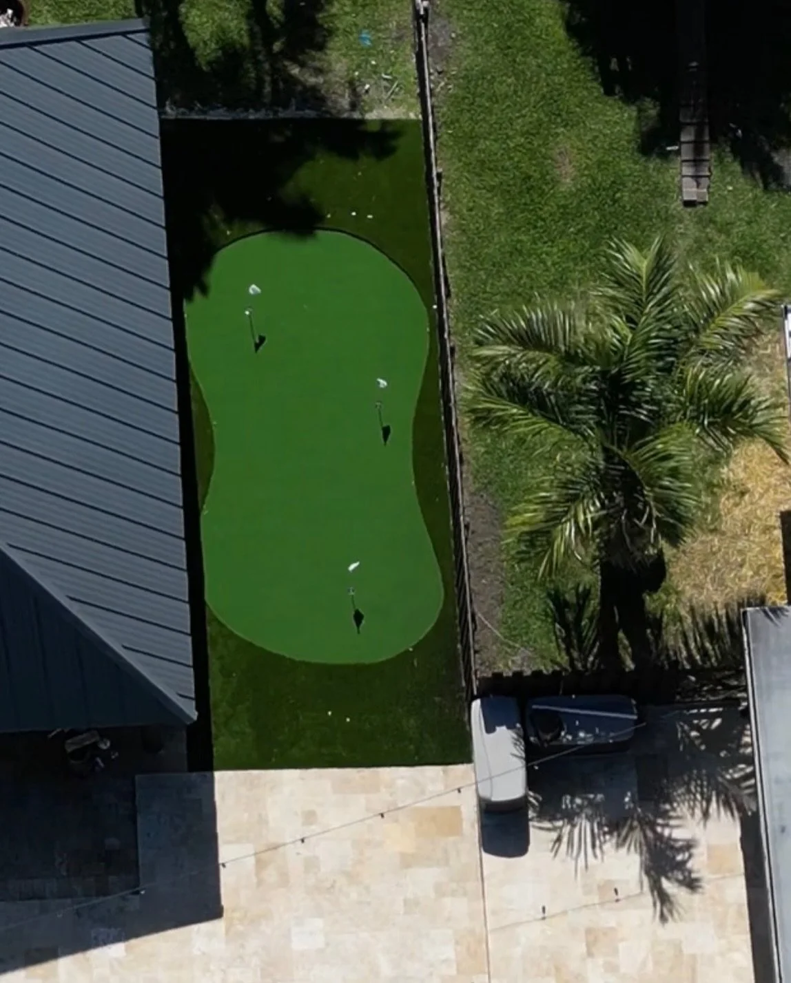 Swing into style with at-home golf! Transform your space into a trendy tee time oasis for endless fun and practice right in your backyard! @artificial__kings