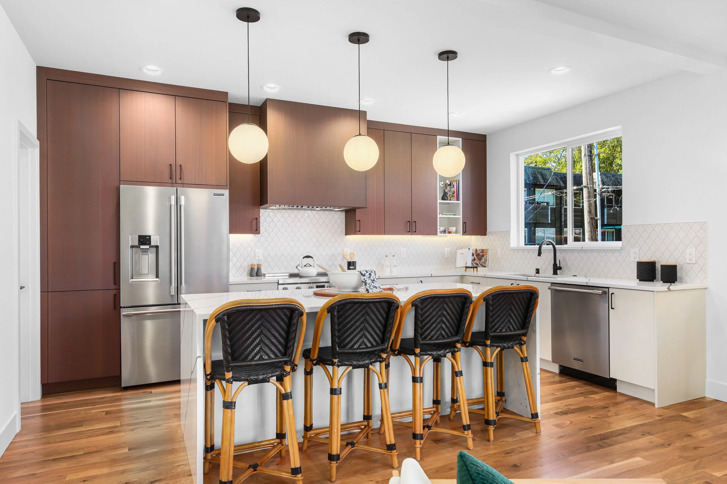 2739 - Kitchen Frontal View.jpg