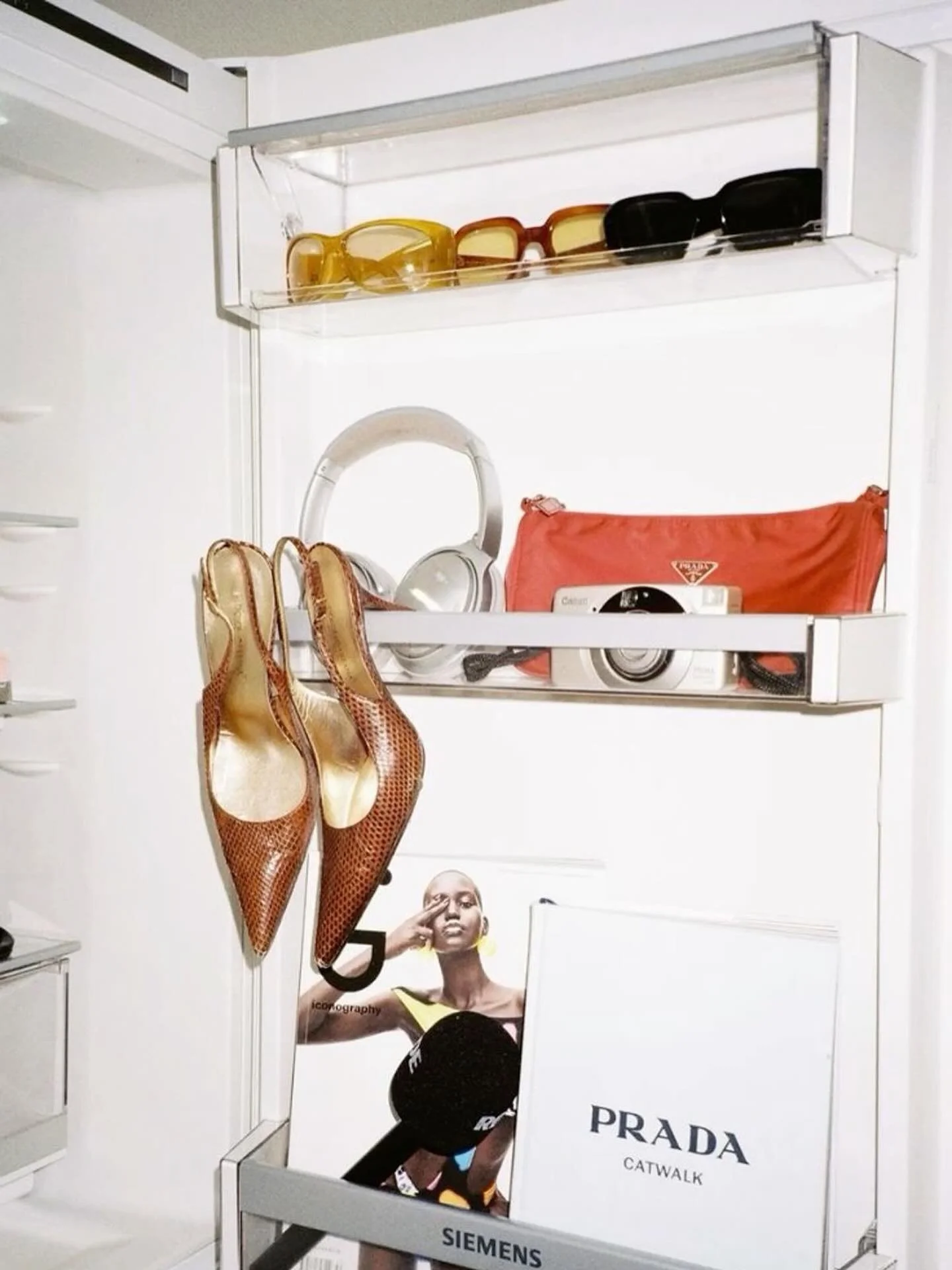 When your fridge is more fashion week than farmer&rsquo;s market.

Unfiltered. Unexpected. Unapologetic.

#KostelDesign
#LiveLoudly
#DesignUnapologetic
#EditorialLiving
#StatementMakingDesign
#FashionForwardInteriors
#DisruptTheDesignSpace