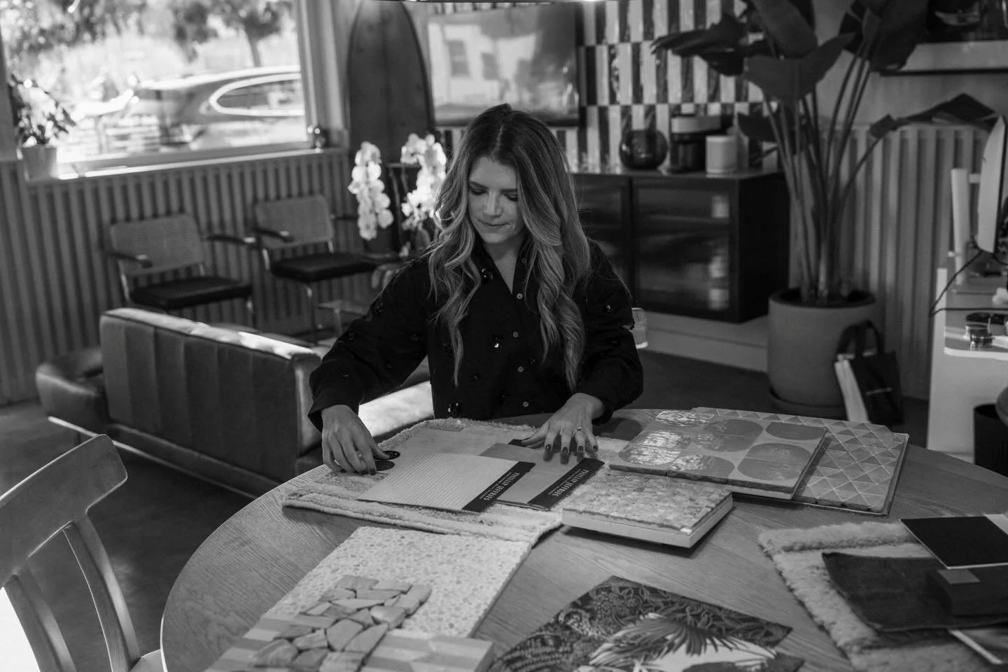 The design happens long before the space comes to life.
Layer by layer, material by material, every choice is considered, refined, and reimagined until it
feels just right.

This is where vision takes shape.

#KostelDesign #DesignProcess #InteriorDes