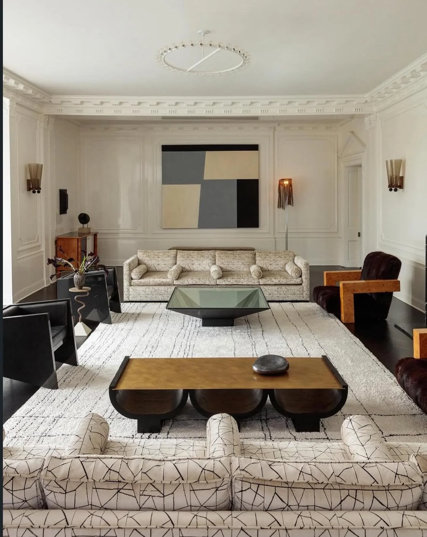 Where structure meets softness.

#KostelDesign #InteriorArchitecture #ModernInteriors #TimelessDesign #ElevatedLiving