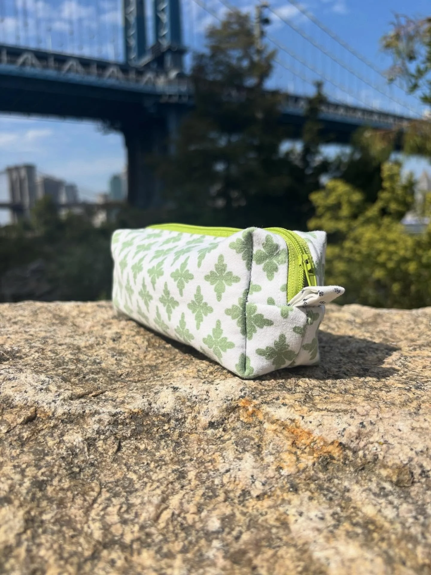 Petal Quartet Pencil Case is now available for purchase from the link in my bio!  This one-of-a-kind pencil case is a cheerful blend of vintage charm and modern function. Measuring 7.5&Prime; wide x 2.5&Prime; deep x 3&Prime; tall, it&rsquo;s perfect