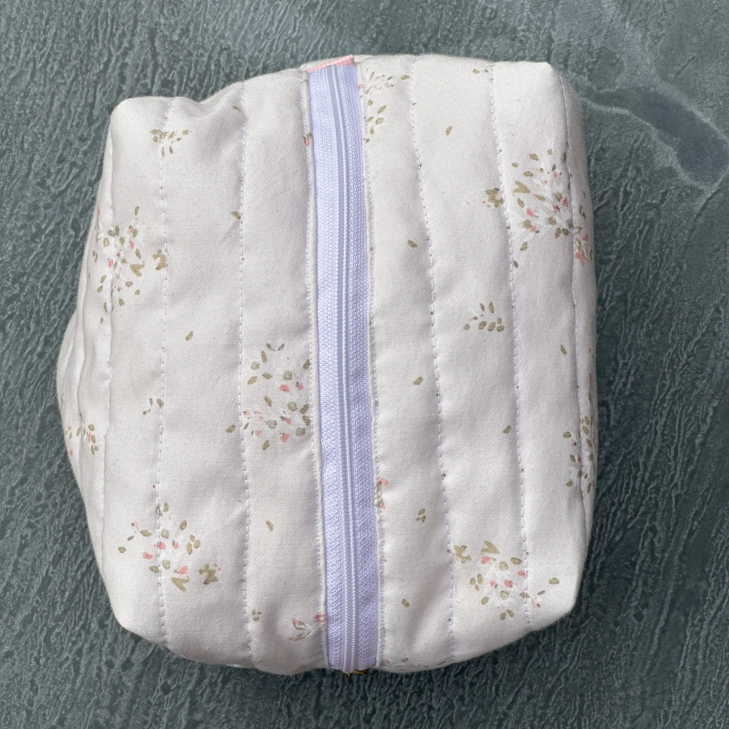 alea-vintage-vanity-pouch_nearly-square-nettie_5.png