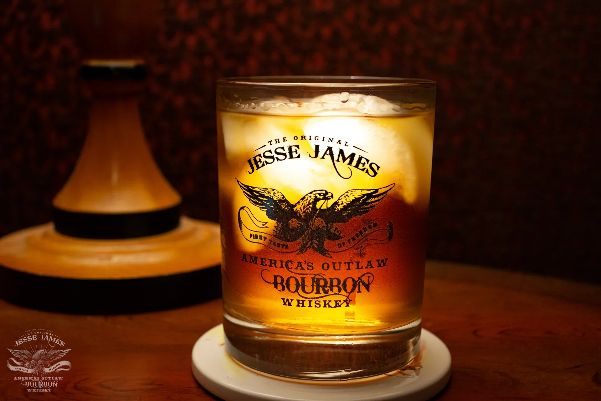 LIMITED EDITION COLLECTOR'S JESSE JAMES BOURBON WHISKEY GLASS