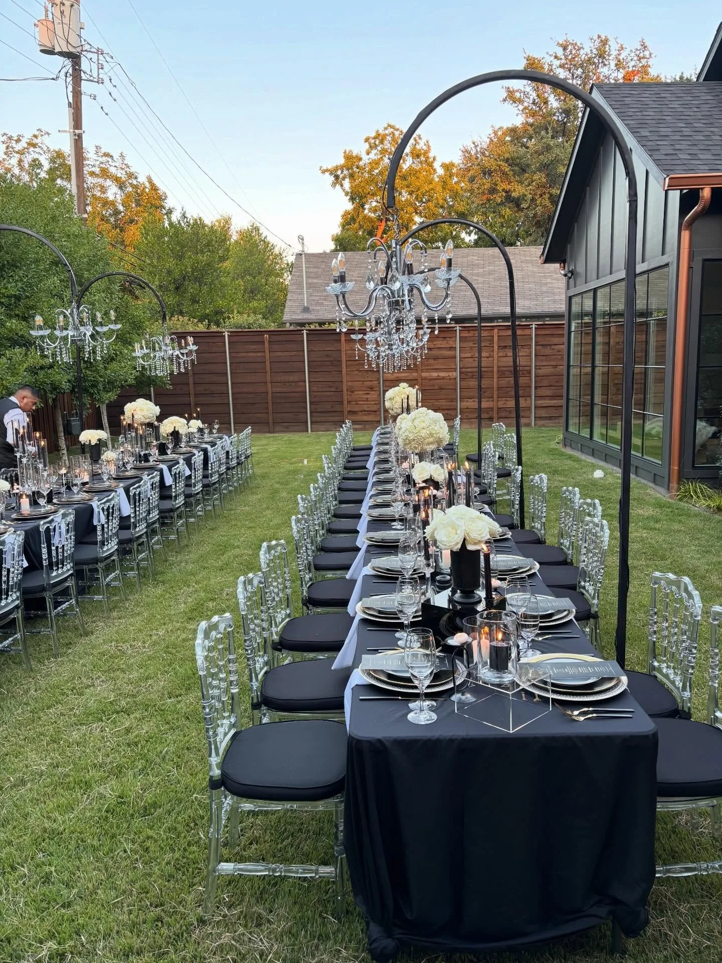 From backyard to Gatsby-style glamour ✨

Details make the difference, and themes make it memorable. What theme should we bring to life next? Tell us below 👇

#ARHospitality #DallasEvents #LuxuryEvents #LuxuryEventPlanner #Dallas