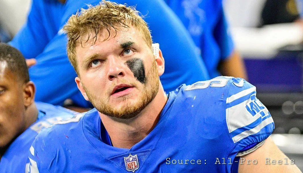 Aidan Hutchinson Surprises Divine Child Football After State Championship Win