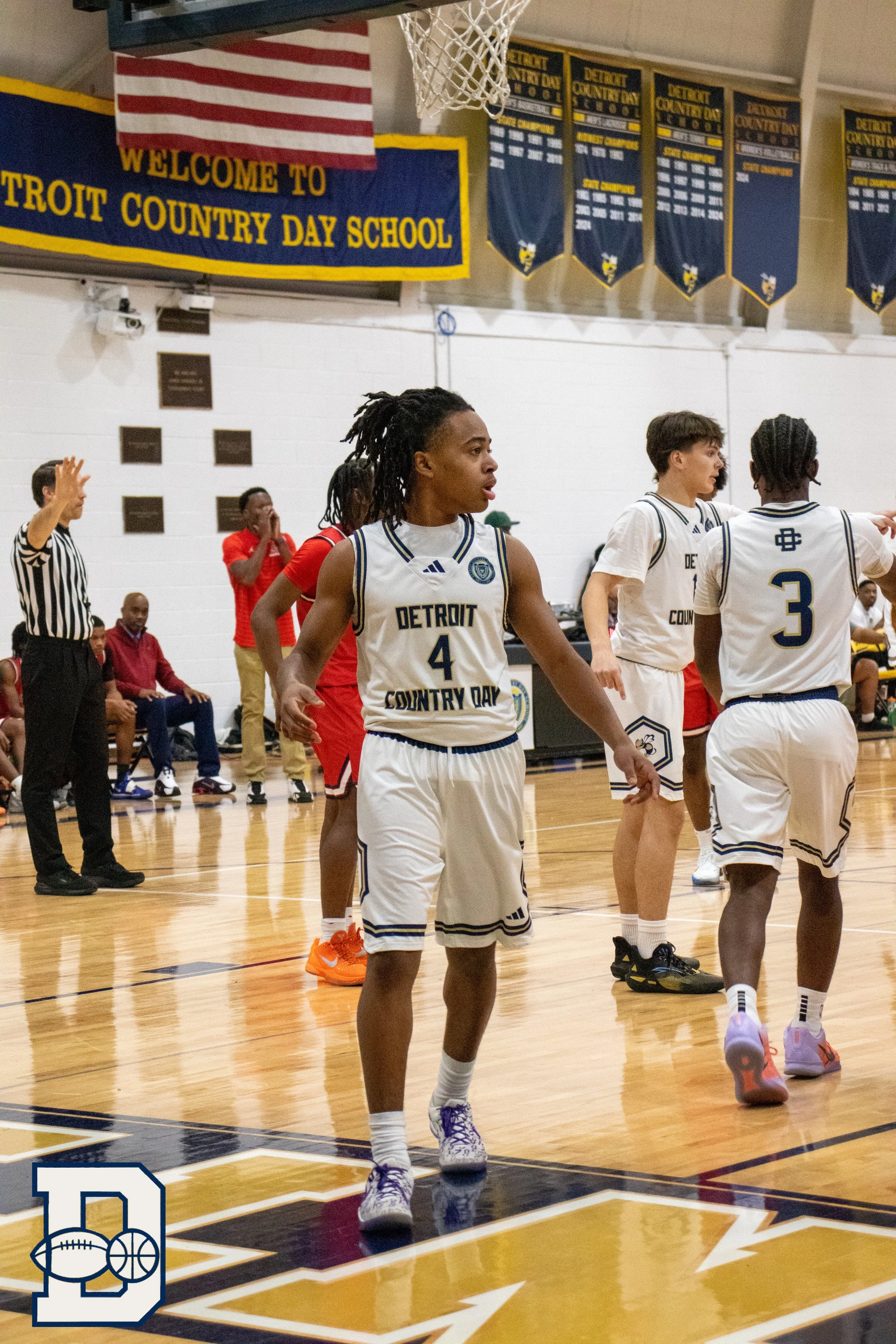 Country Day Rolls Past Southfield A&amp;T, Improves to 3–0