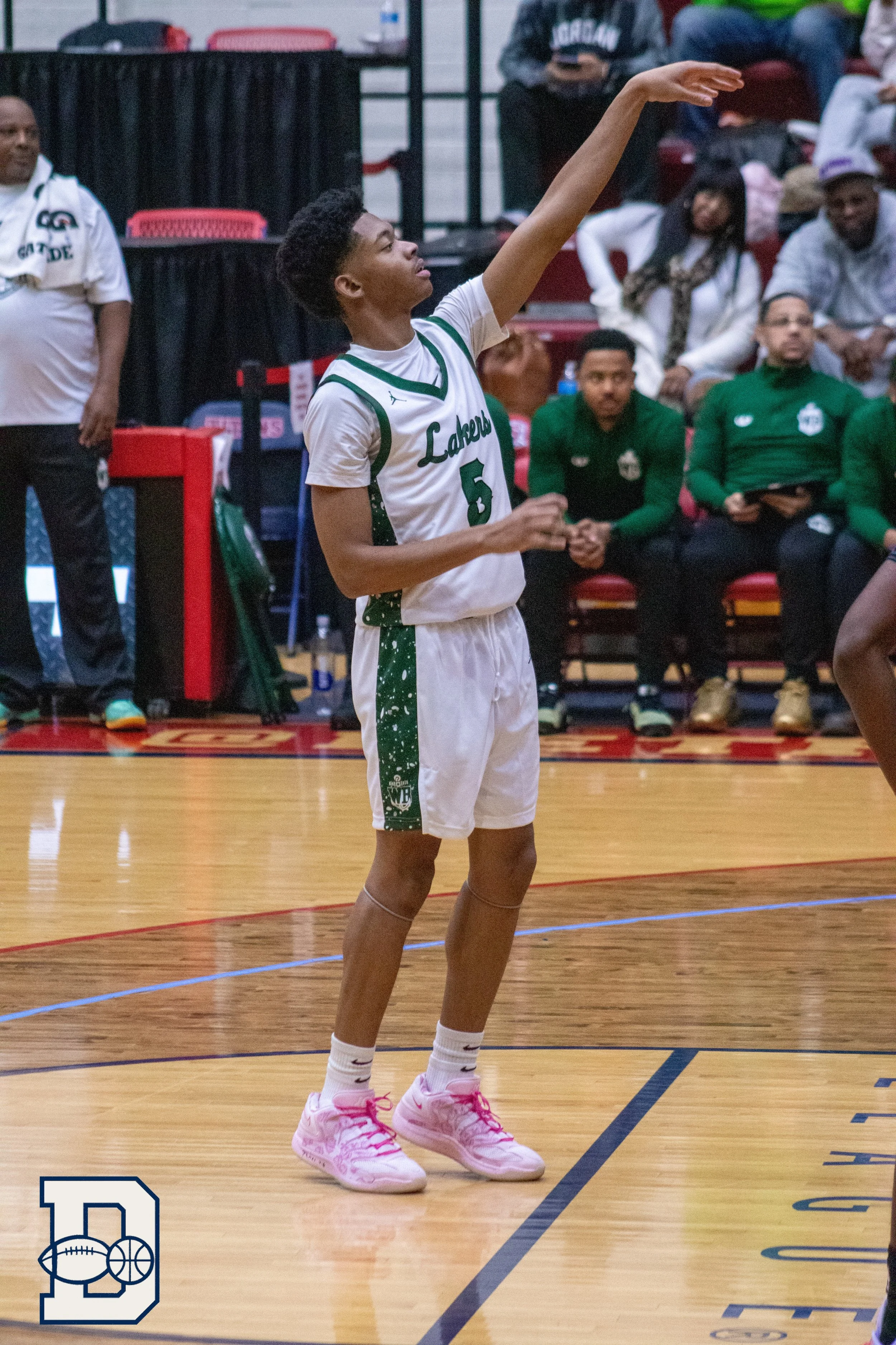 West Bloomfield Battles Past Detroit Country Day, 62–56