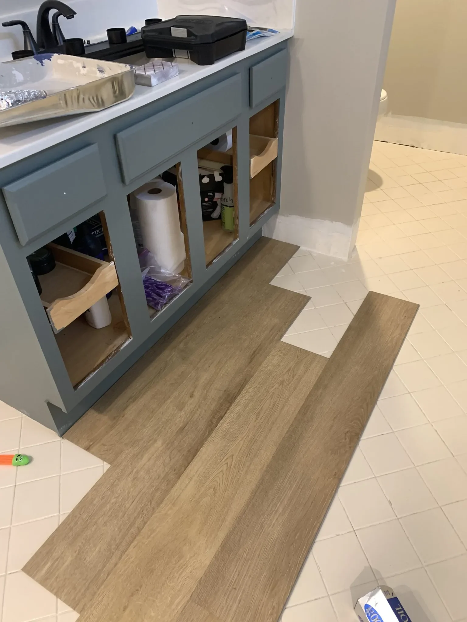 I played around with the planks before getting started. It helped to figure out the overlay I wanted for the repeat and also get a hang of the click and lock motion.