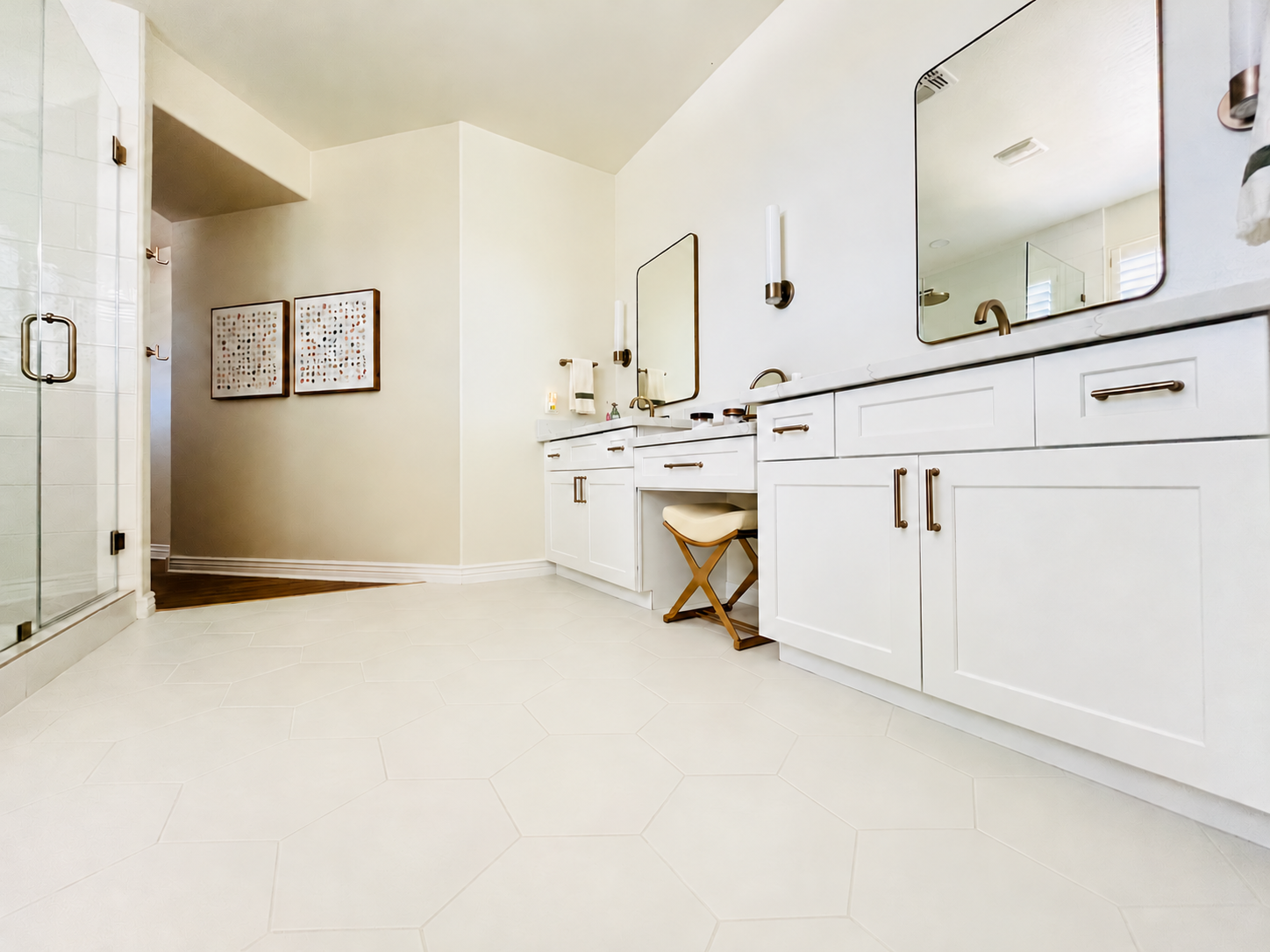 Luxurious Monochromatic Retreat (3).png