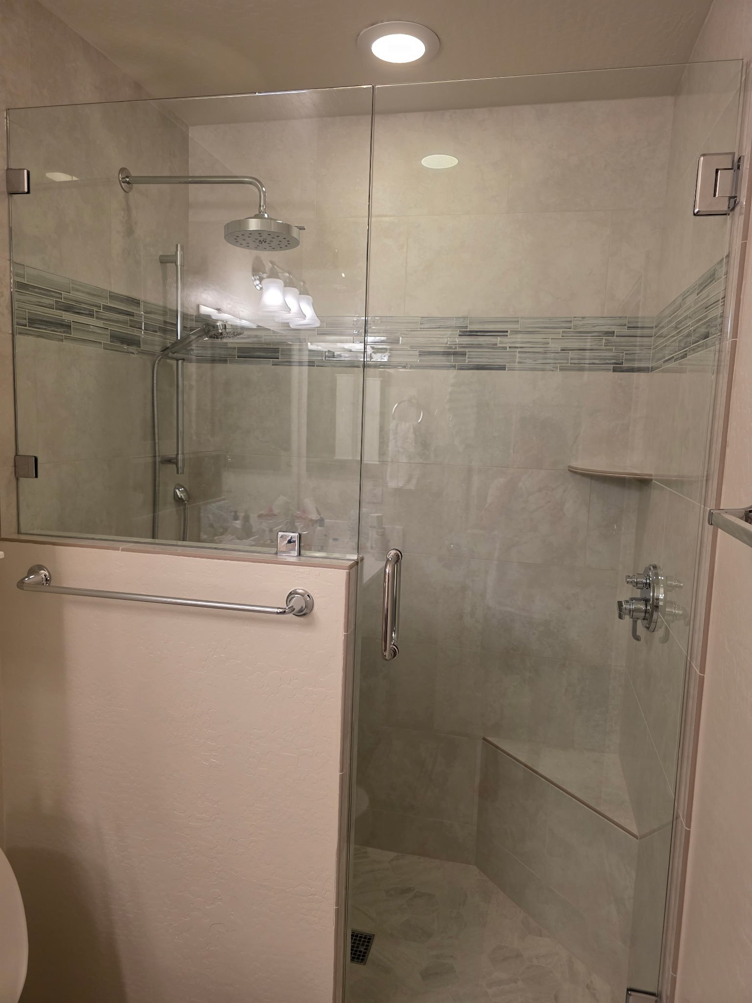 Accessible Spa Shower (3).JPG
