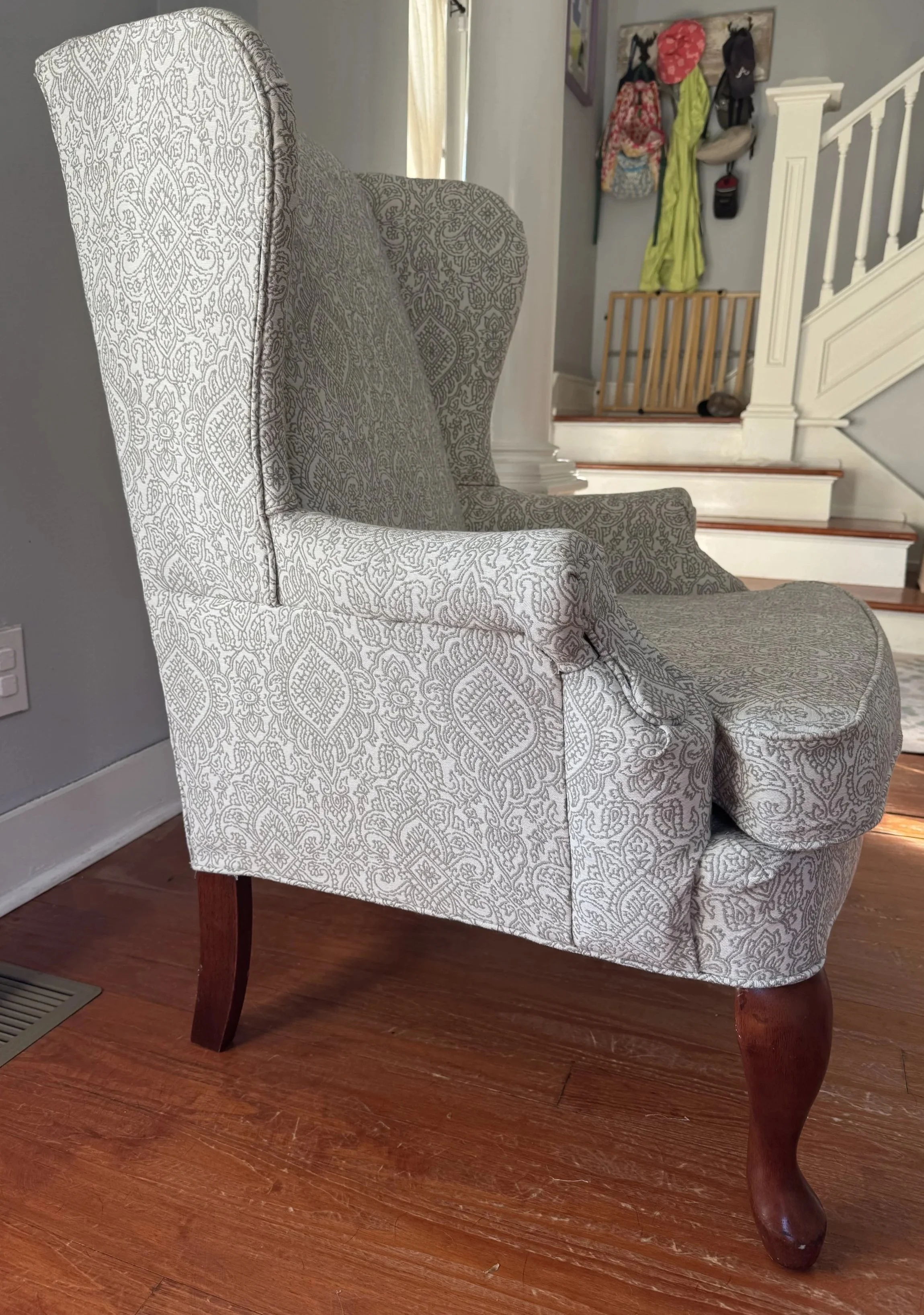 Cream Medallion Wingback &mdash; seat