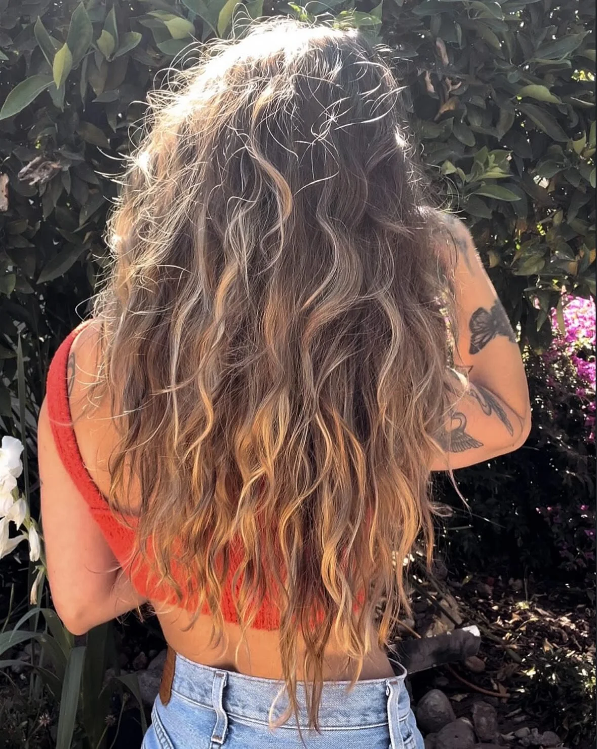 Life changes 🍓⊹˚₊𐙚⋆
 Lately, mine has looked like clay-covered hands and saying yes to something new and unexpected.
 I&rsquo;m teaching beginner hand-building classes now in my backyard and focusing more on serving my local community.
 My work wit