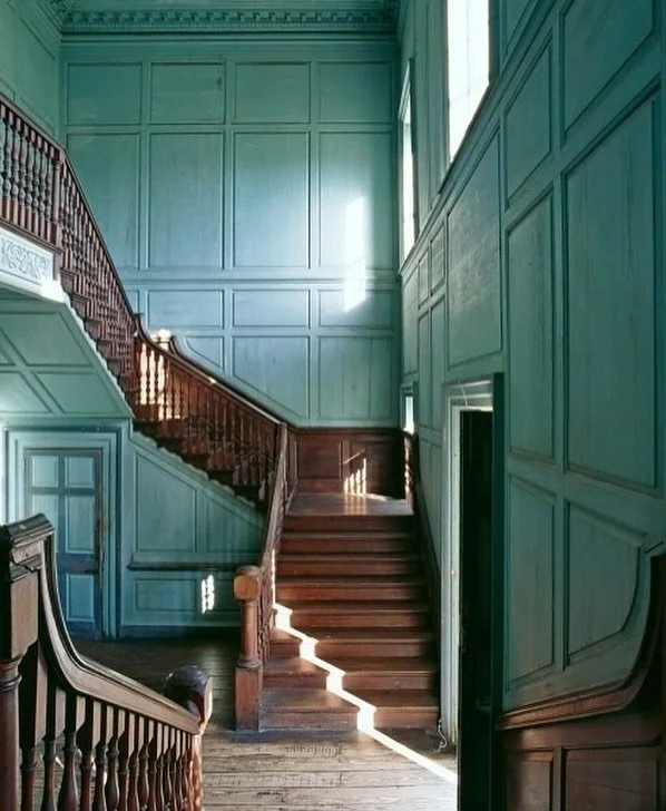 𝕄𝕆𝕆𝔻 | The softly sunlit Tiffany blue walls of Drayton Hall, Charleston carry centuries of patina &mdash; a color that feels both serene and complex, shaped by time. The paneled woodwork and graceful staircases reveal the kind of detail that was 